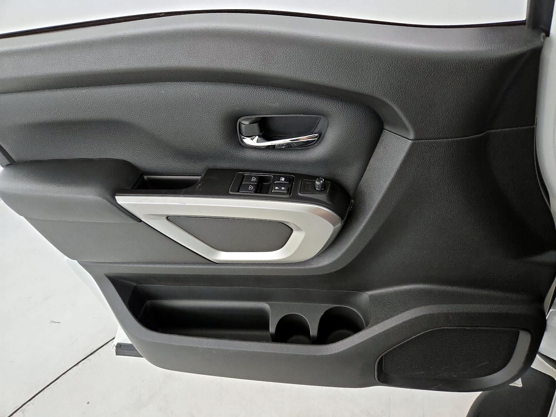 Thumbnail: 2024 Nissan Titan - 12