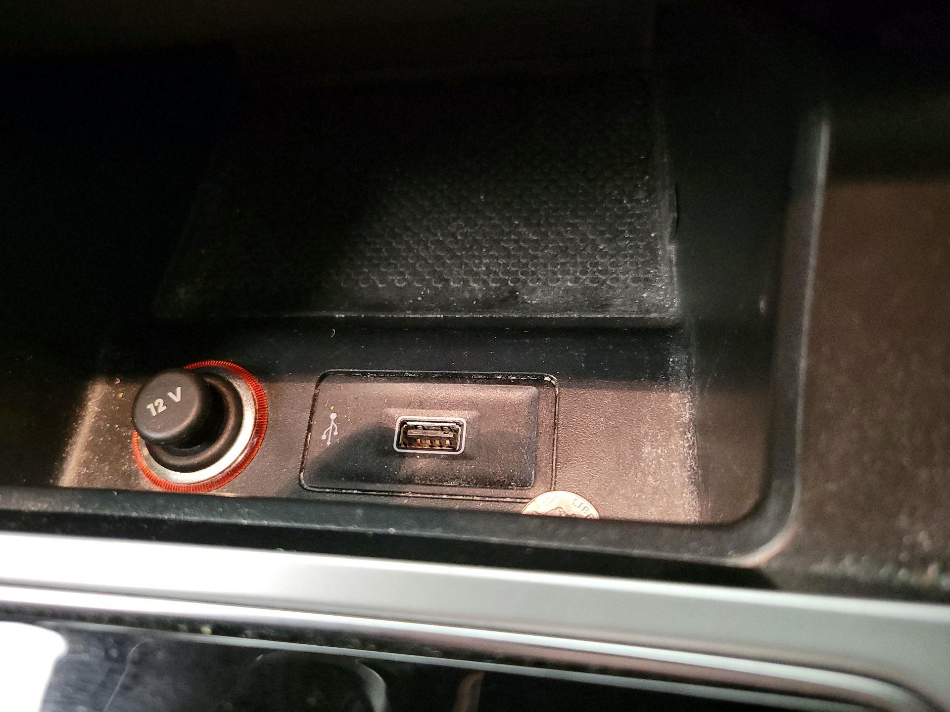 Thumbnail: 2019 Volkswagen Passat - 18