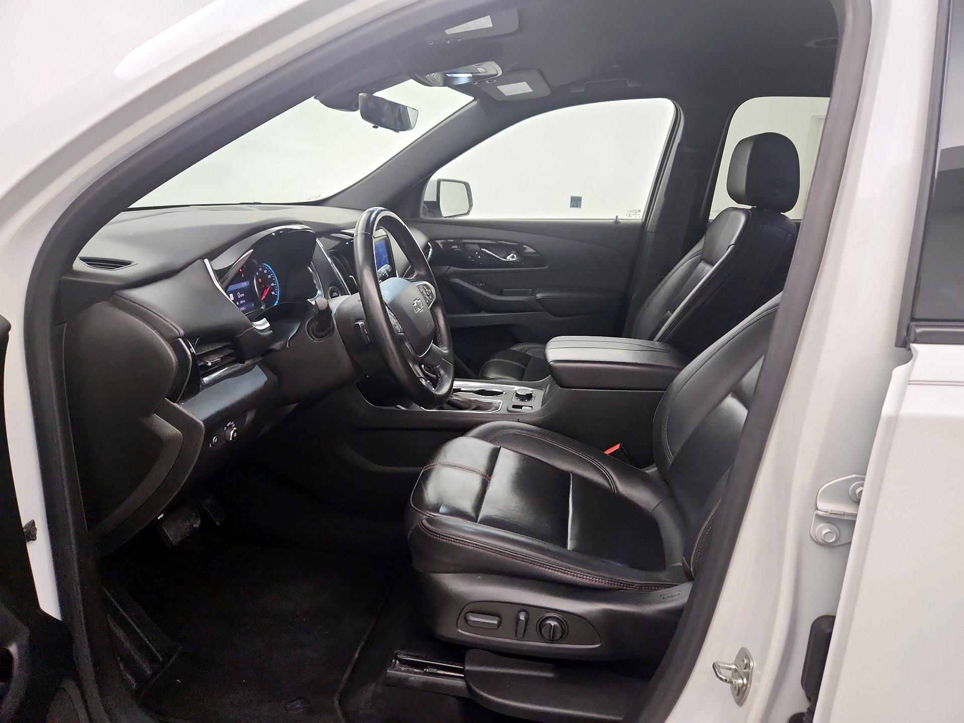 Thumbnail: 2023 Chevrolet Traverse - 11