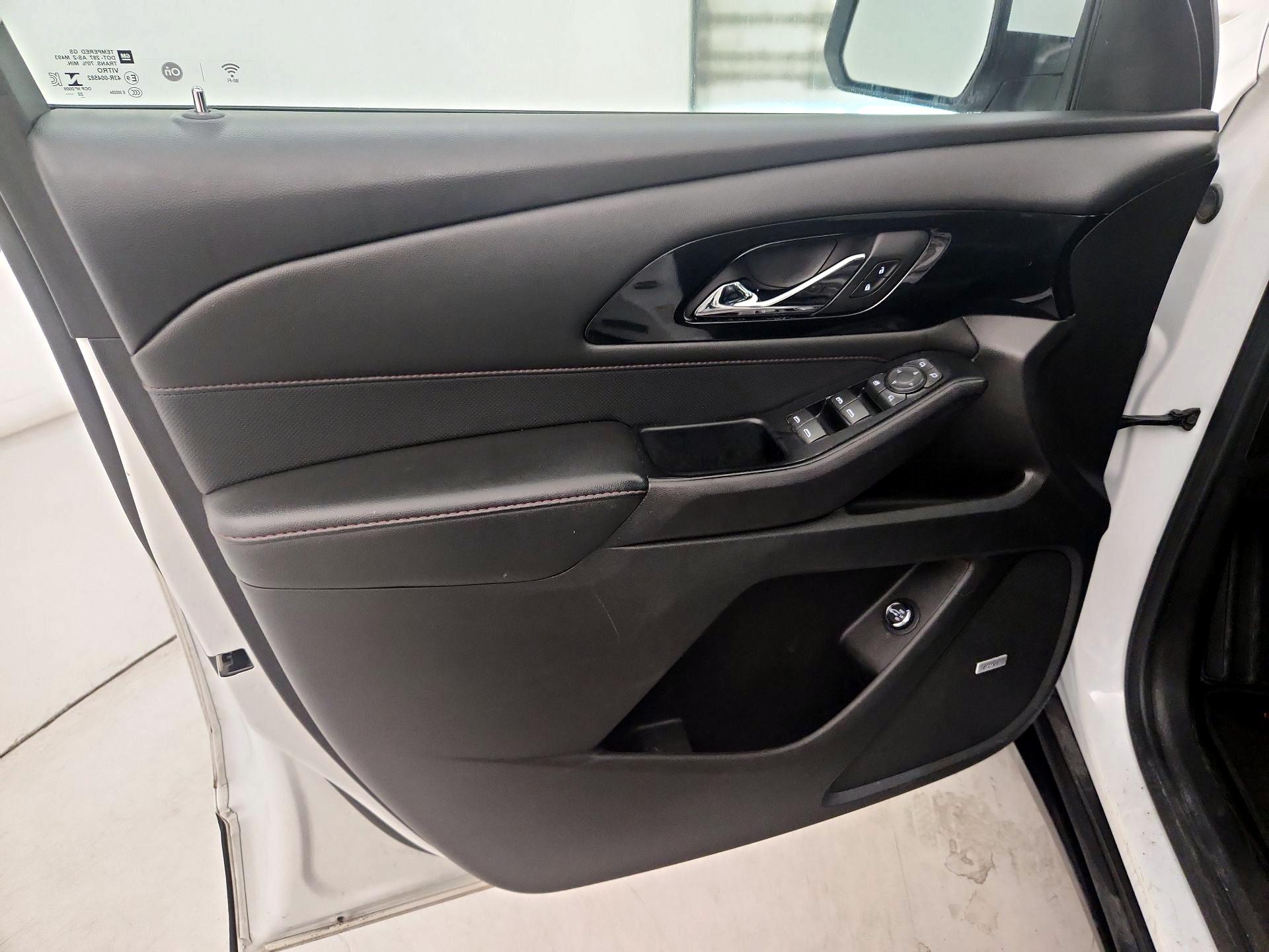 Thumbnail: 2023 Chevrolet Traverse - 12