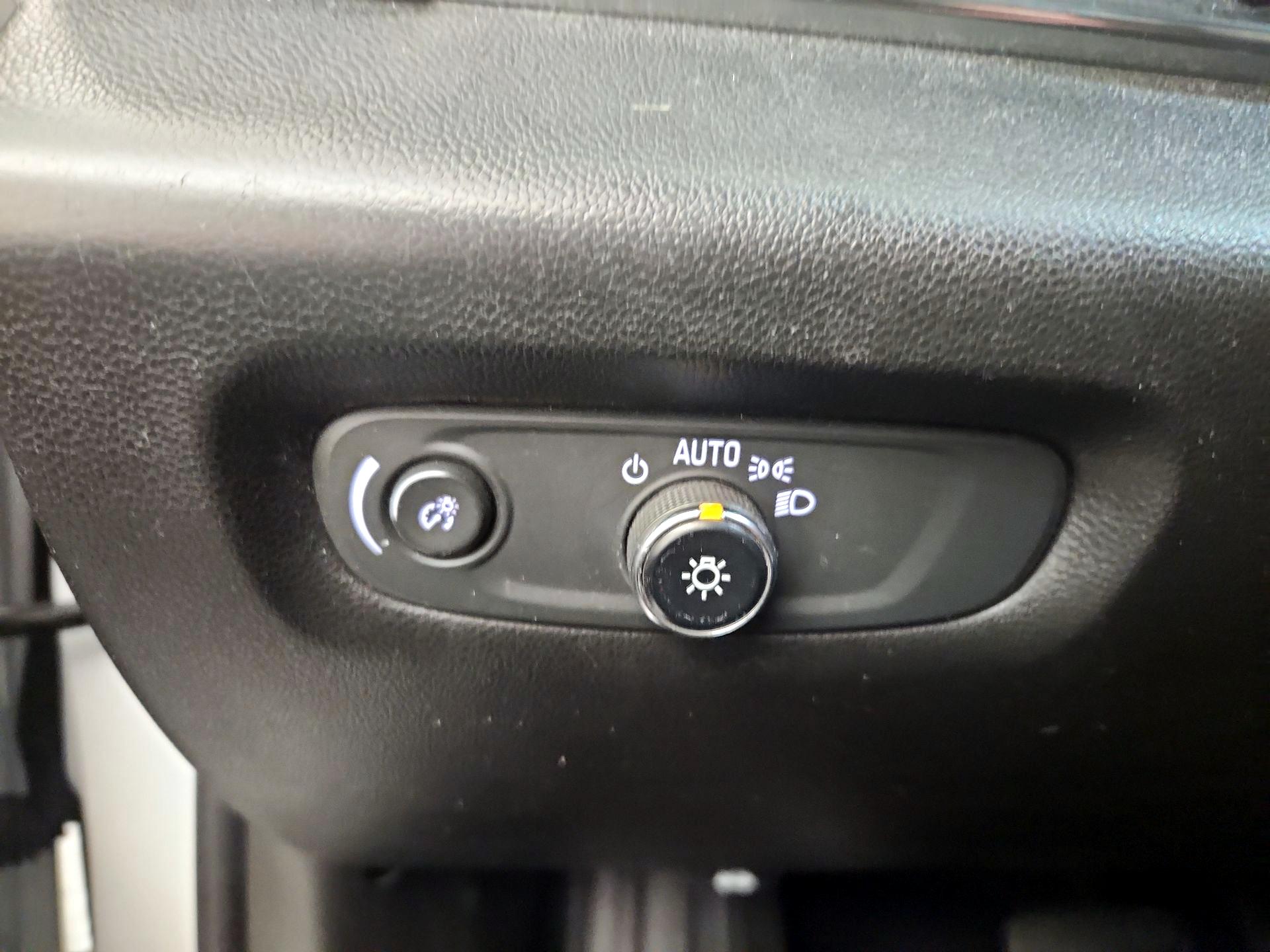 Thumbnail: 2023 Chevrolet Traverse - 13