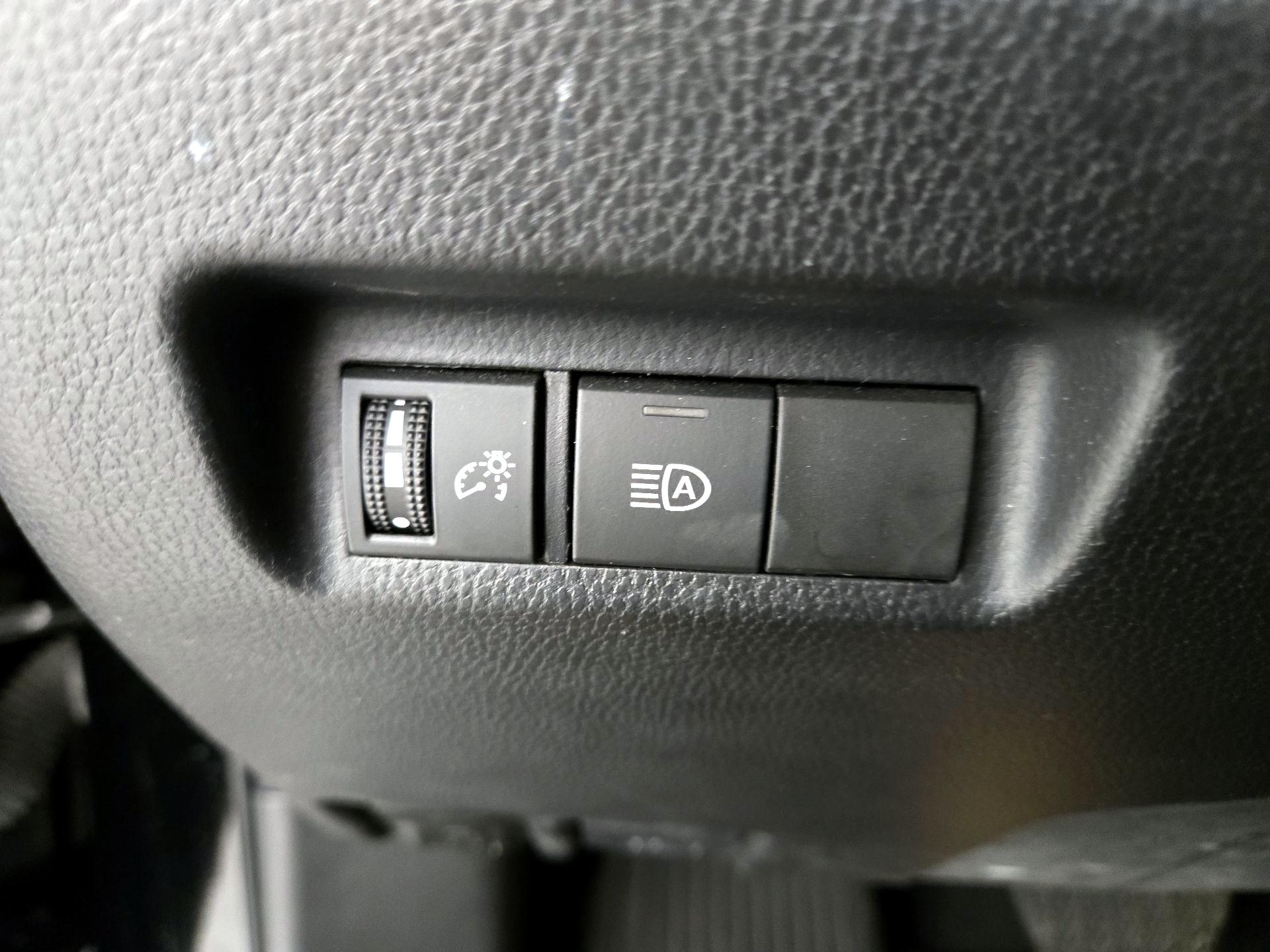 Thumbnail: 2022 Toyota RAV4 - 13