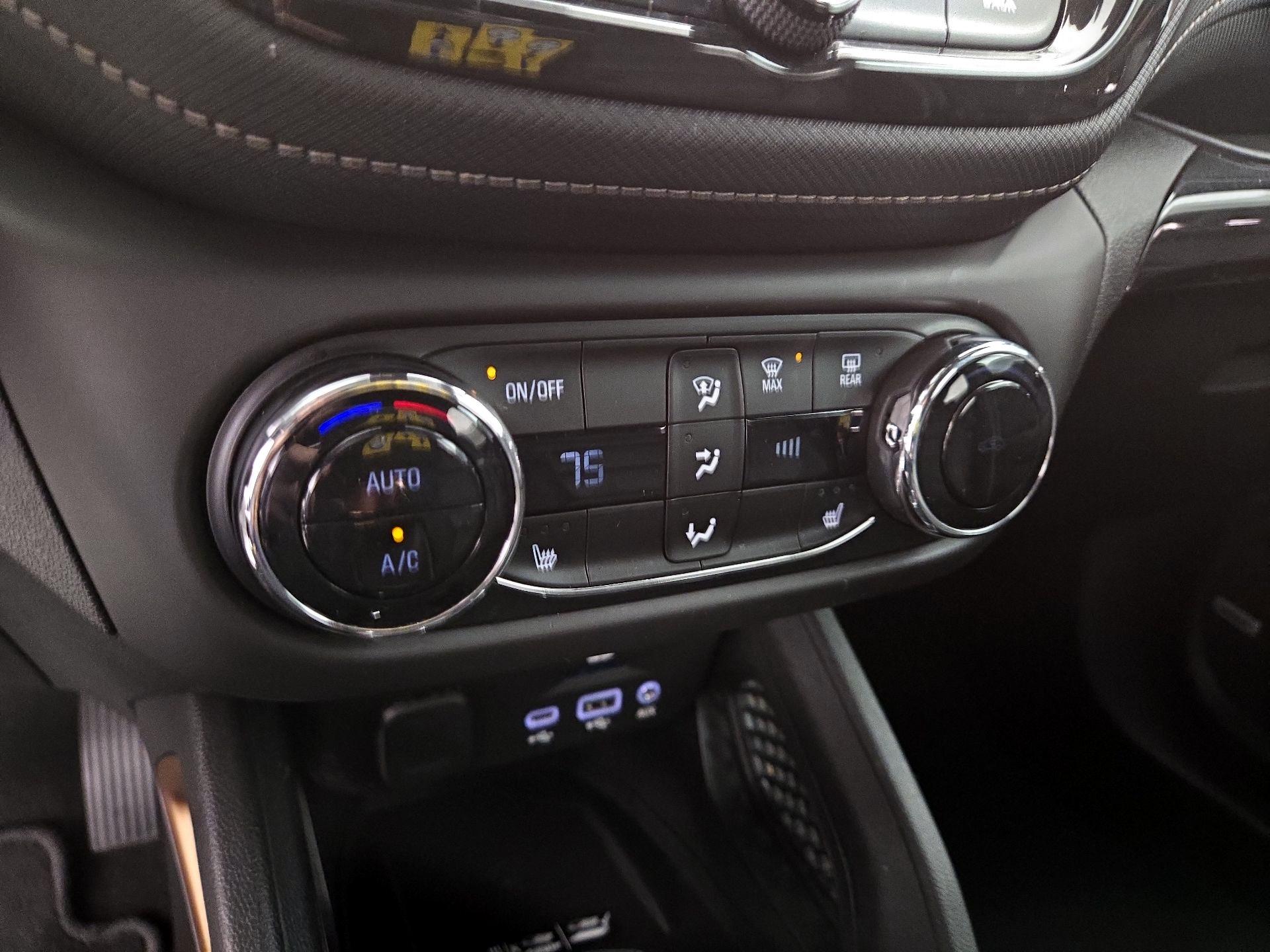 Thumbnail: 2023 Chevrolet TrailBlazer - 16
