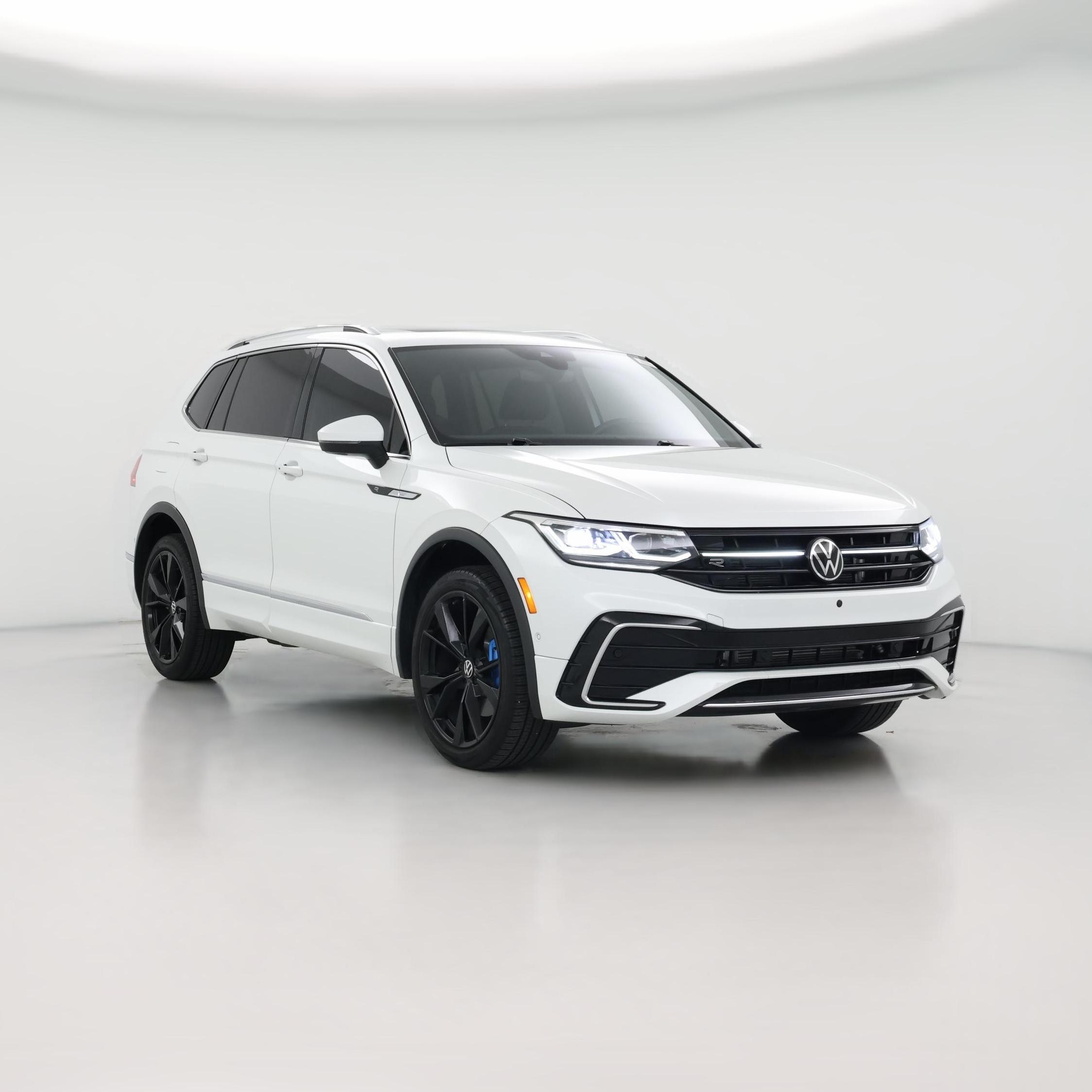 Thumbnail: 2023 Volkswagen Tiguan - 1