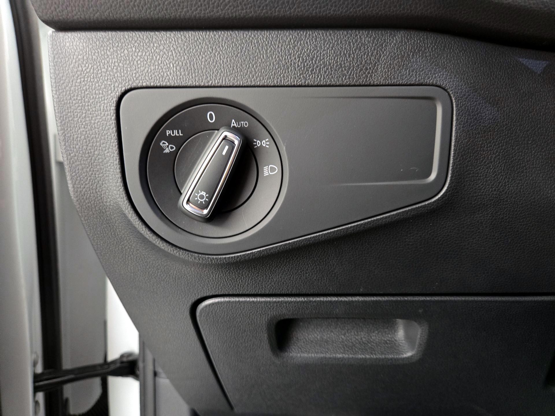 Thumbnail: 2023 Volkswagen Tiguan - 13