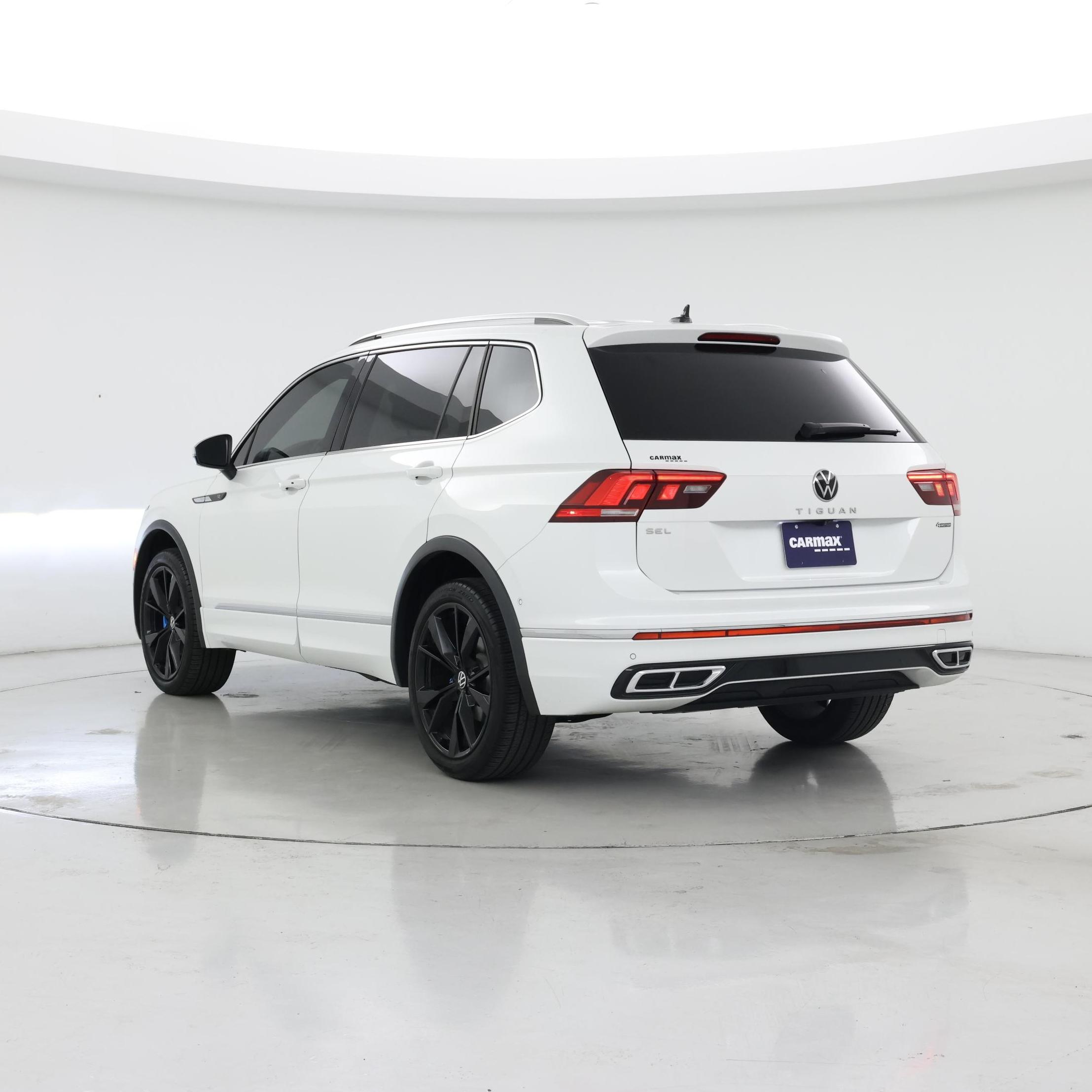 Thumbnail: 2023 Volkswagen Tiguan - 2