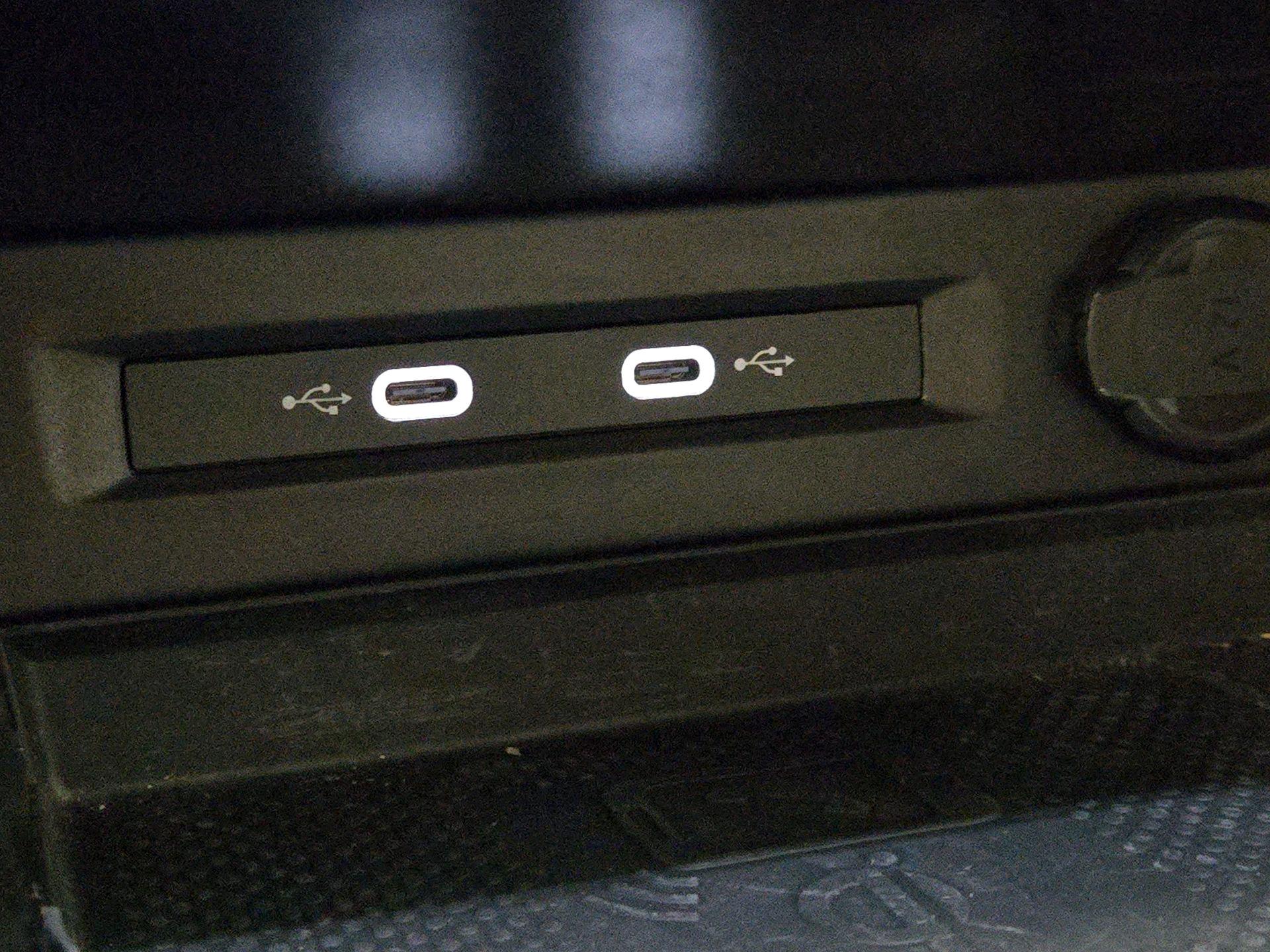 Thumbnail: 2023 Volkswagen Tiguan - 19