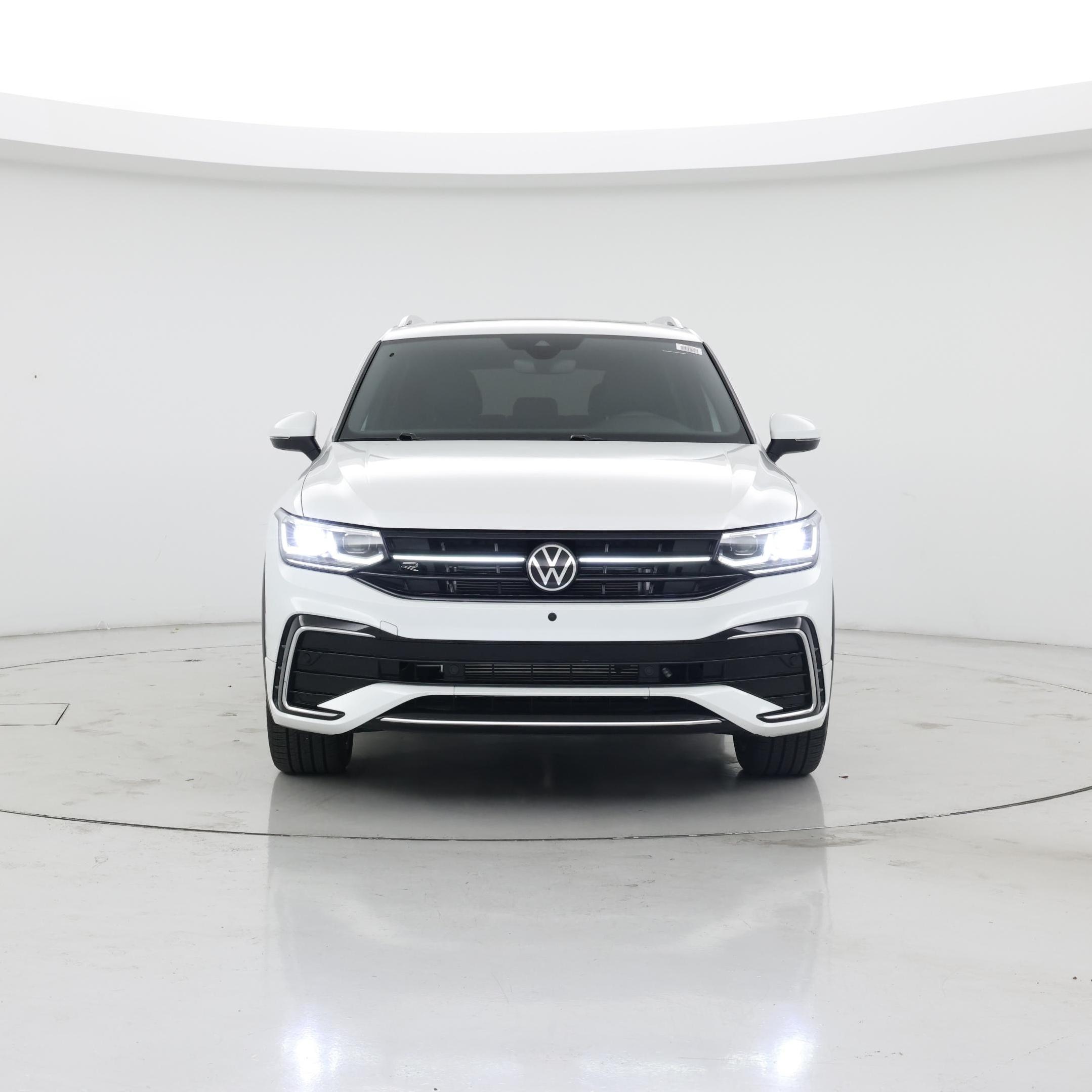 Thumbnail: 2023 Volkswagen Tiguan - 5