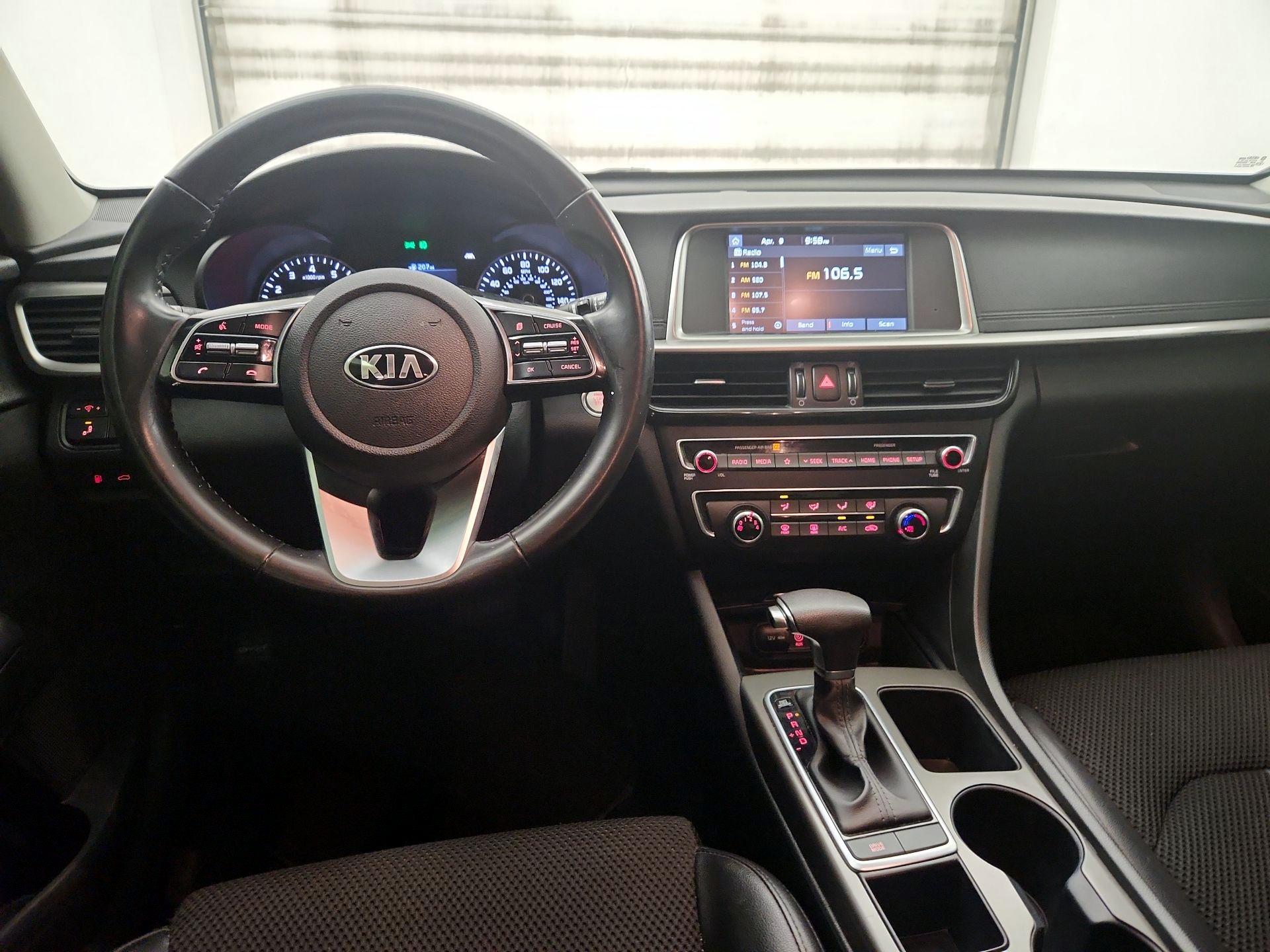 Thumbnail: 2020 Kia Optima - 9