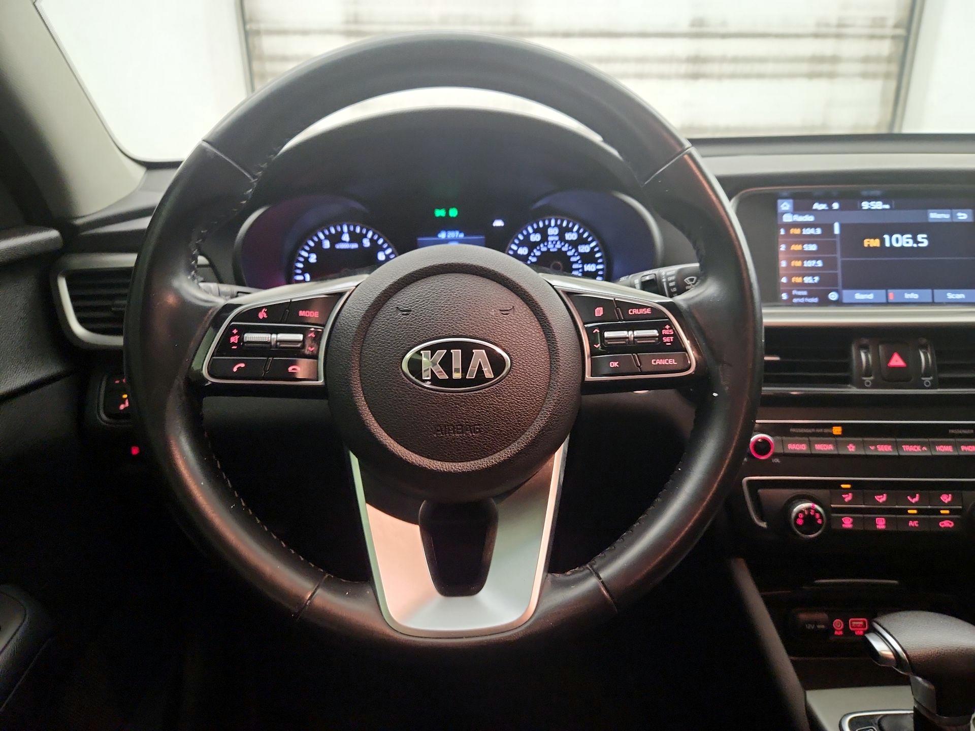 Thumbnail: 2020 Kia Optima - 10