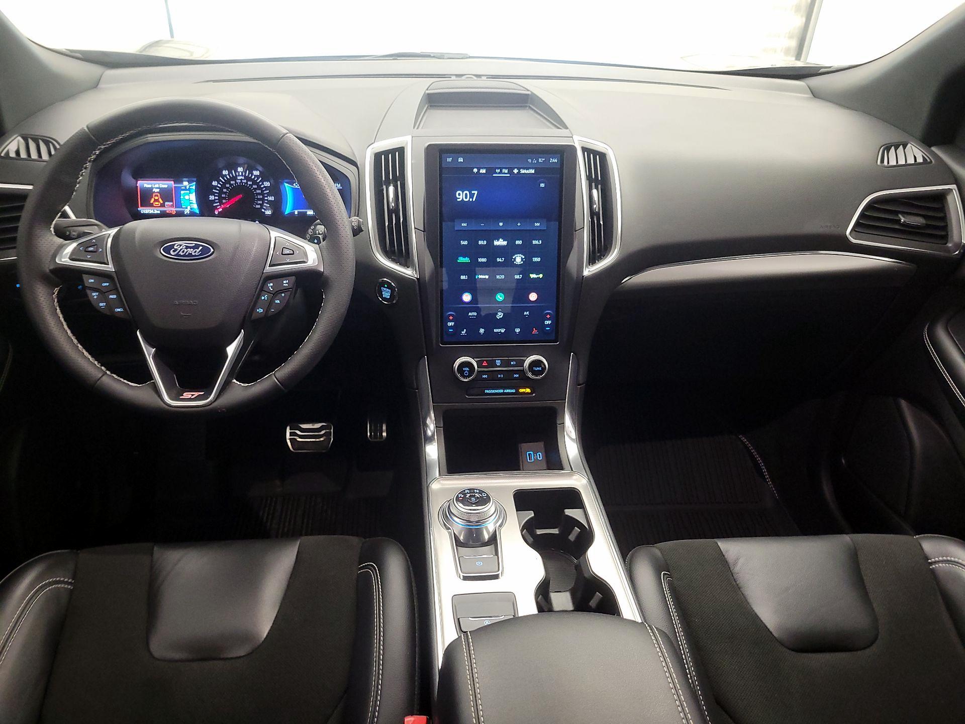 Thumbnail: 2023 Ford Edge - 9