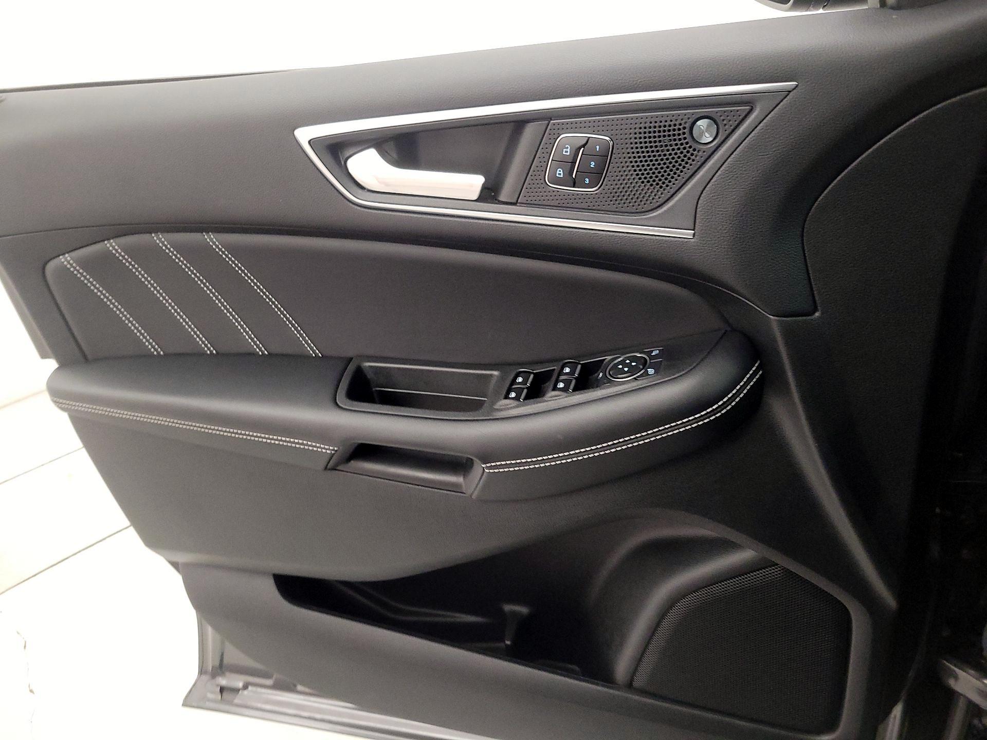 Thumbnail: 2023 Ford Edge - 12