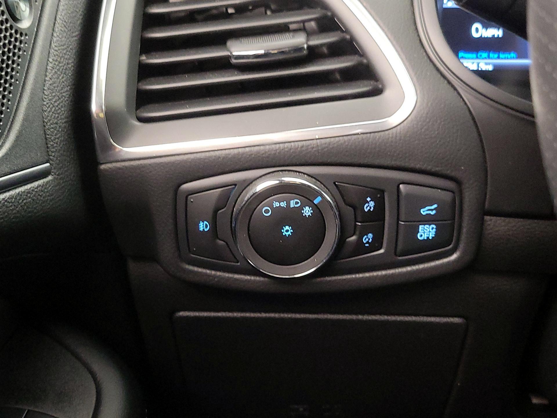 Thumbnail: 2023 Ford Edge - 13