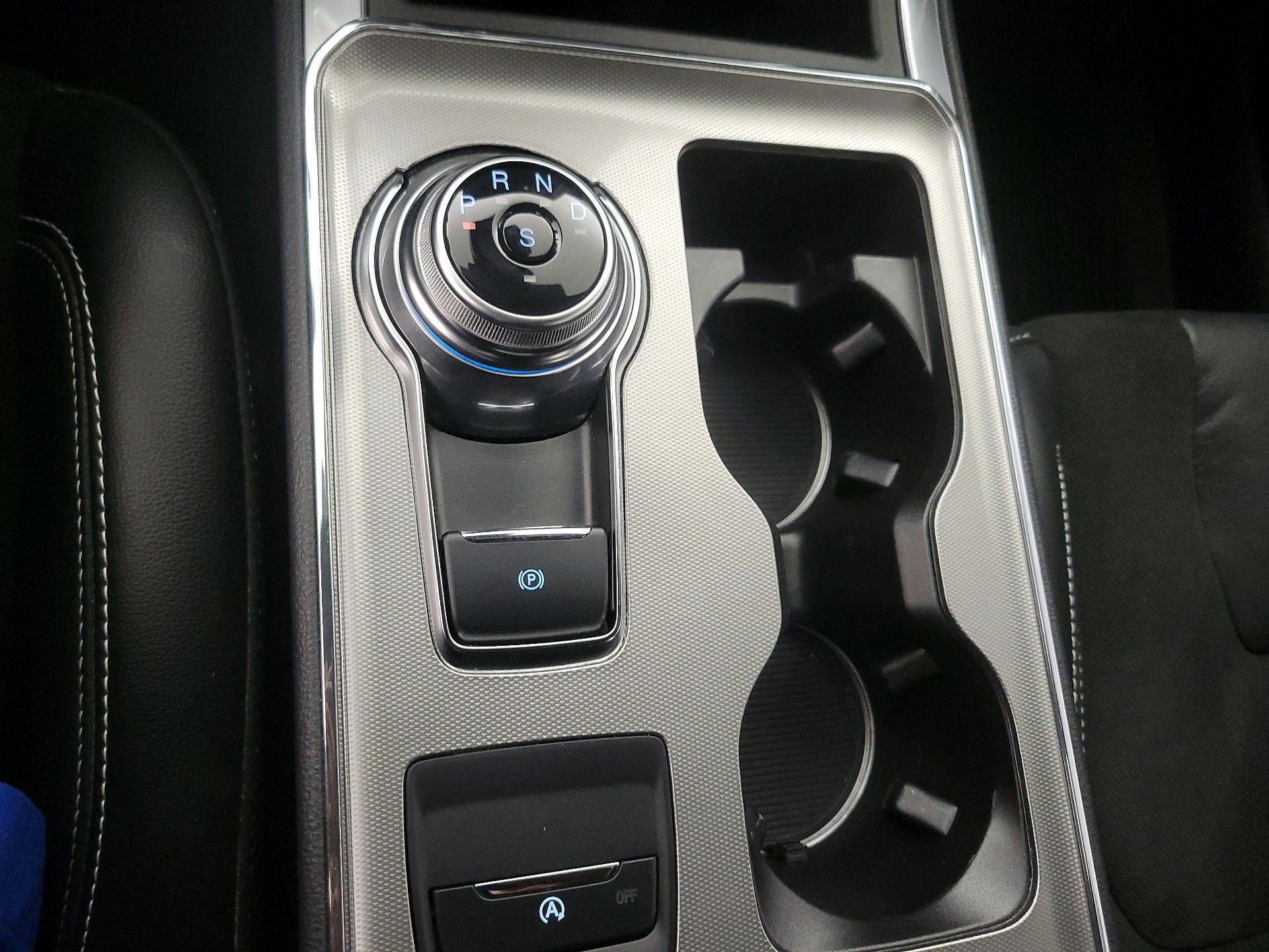 Thumbnail: 2023 Ford Edge - 17