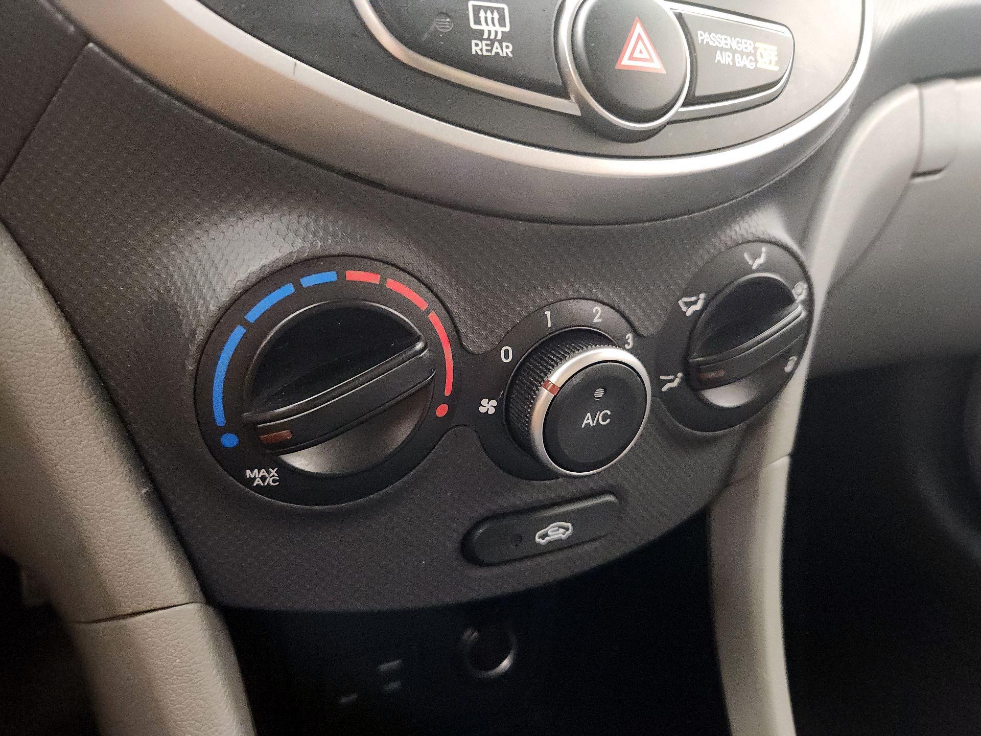 Thumbnail: 2017 Hyundai Accent - 15