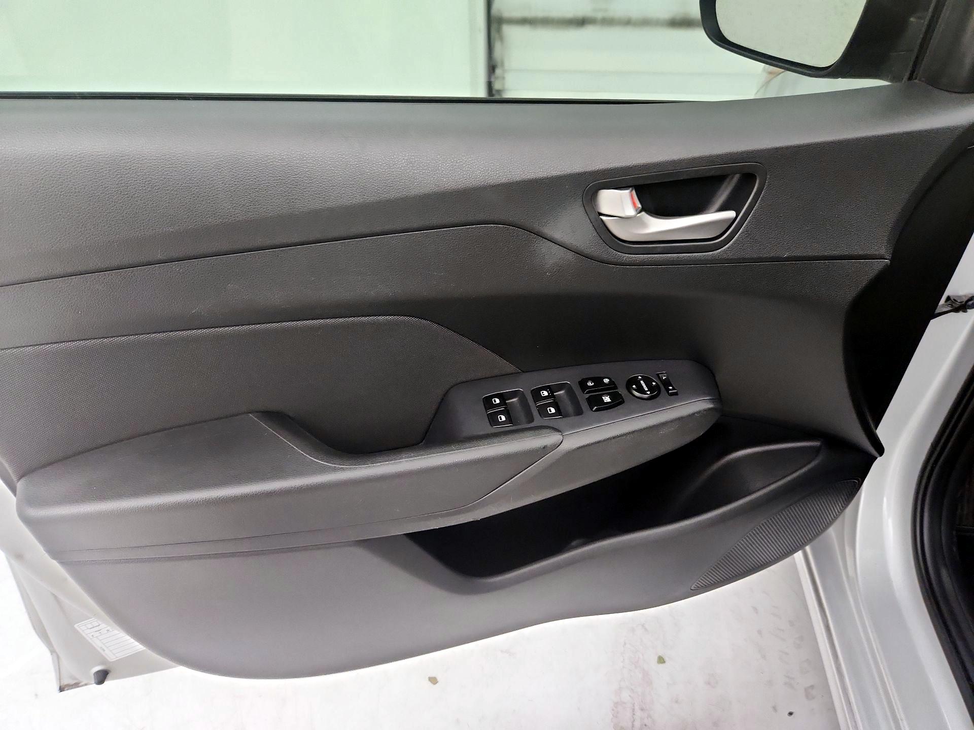 Thumbnail: 2018 Hyundai Accent - 12