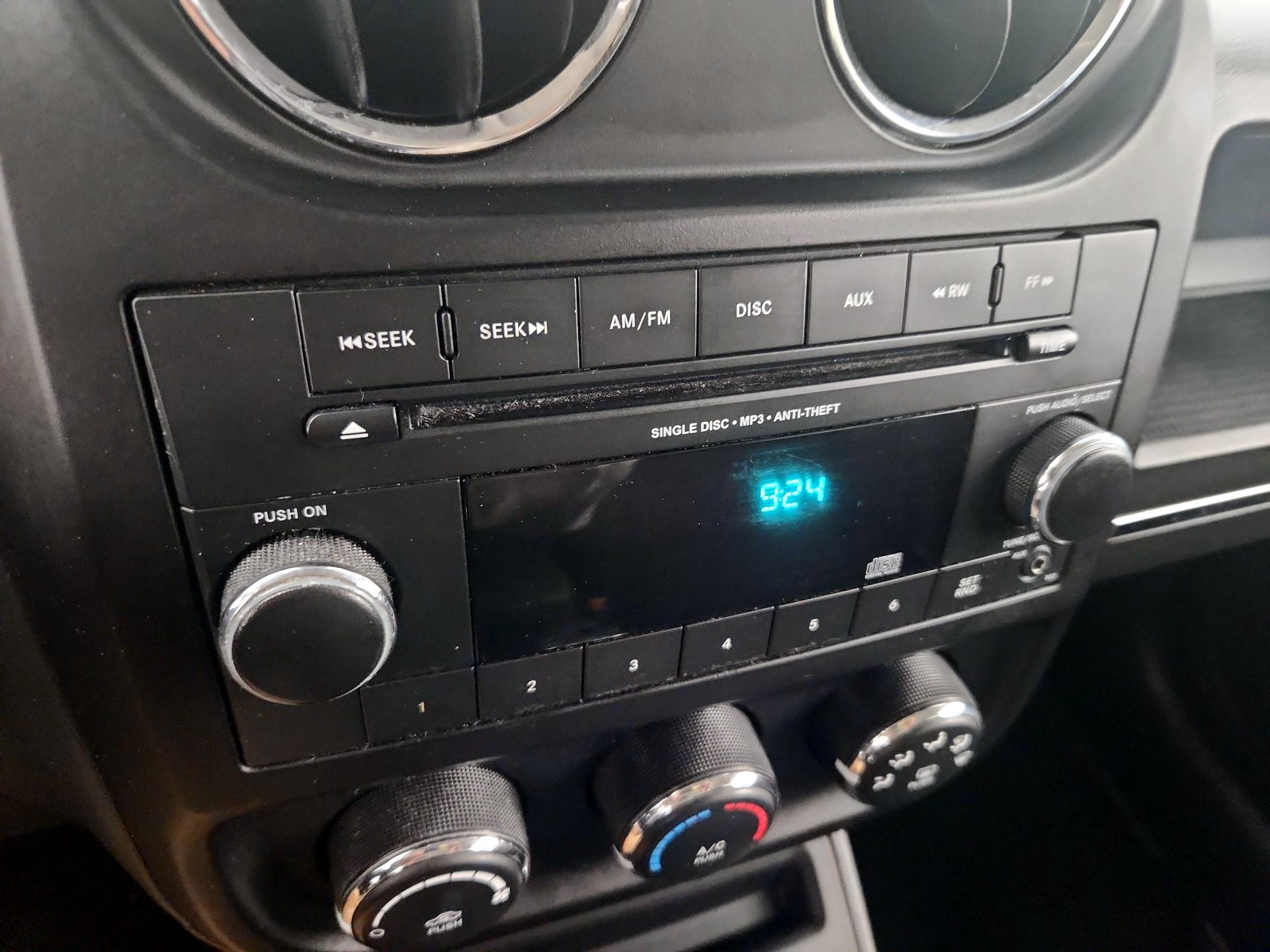 Thumbnail: 2015 Jeep Patriot - 13