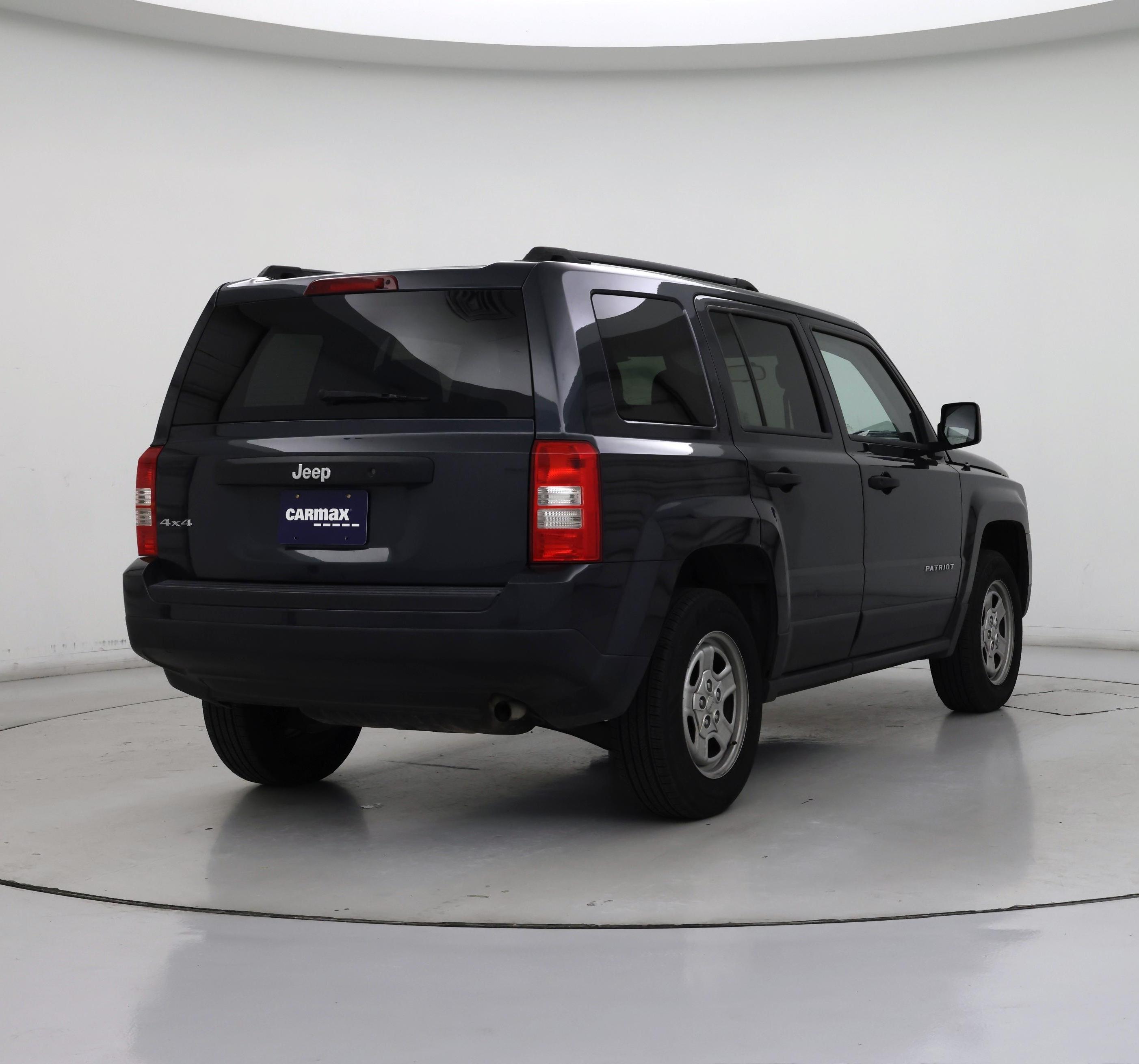 Thumbnail: 2015 Jeep Patriot - 8
