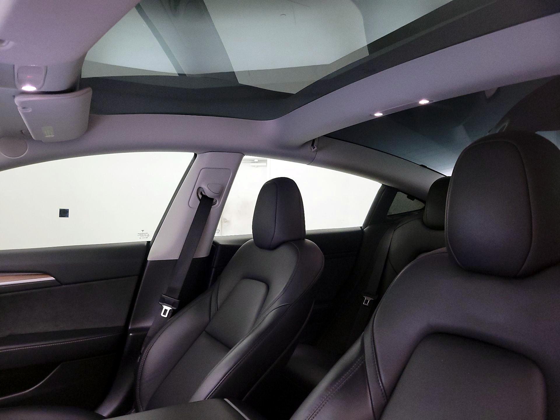 Thumbnail: 2023 Tesla Model 3 - 18