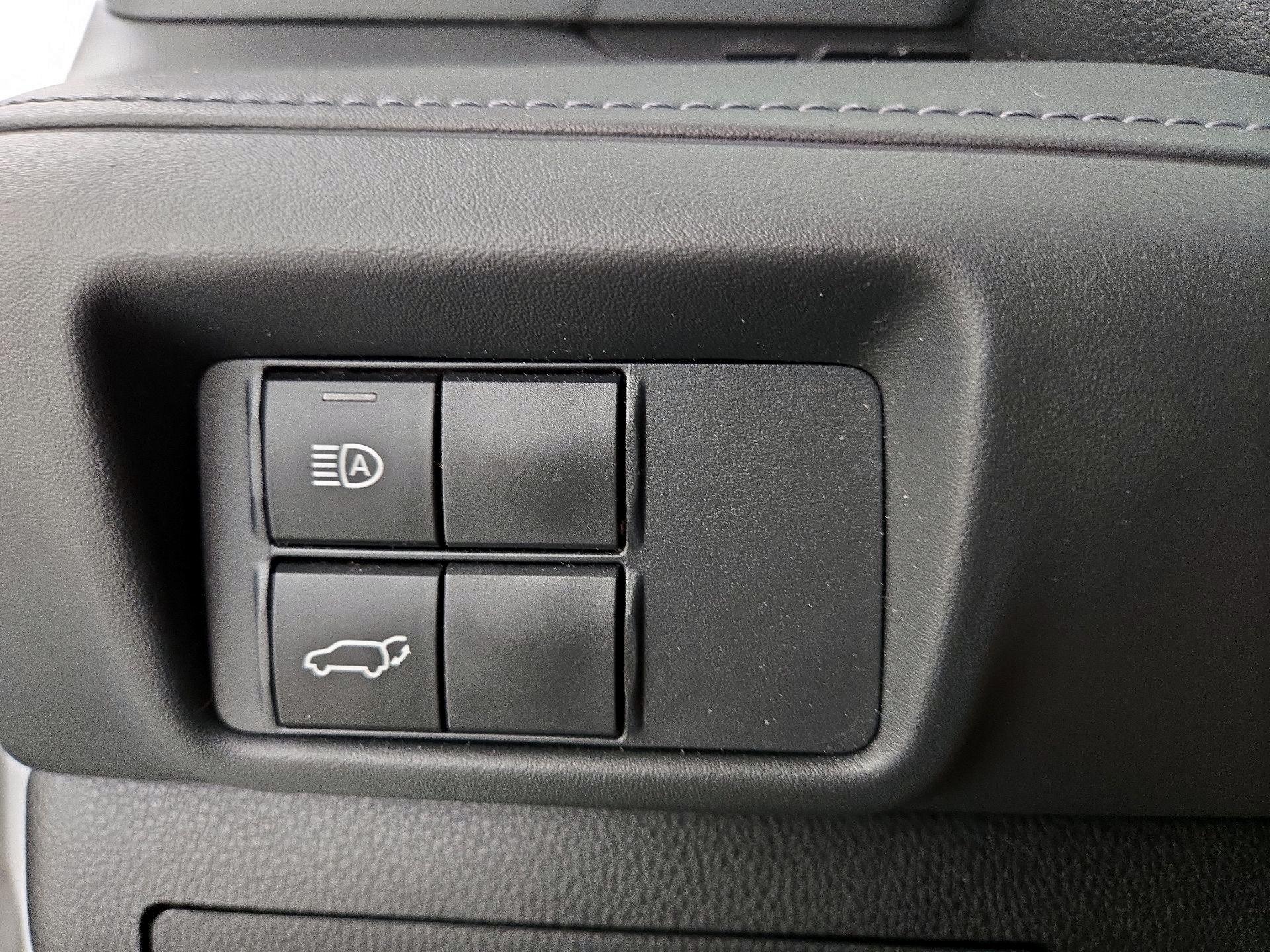 Thumbnail: 2022 Toyota Highlander - 13