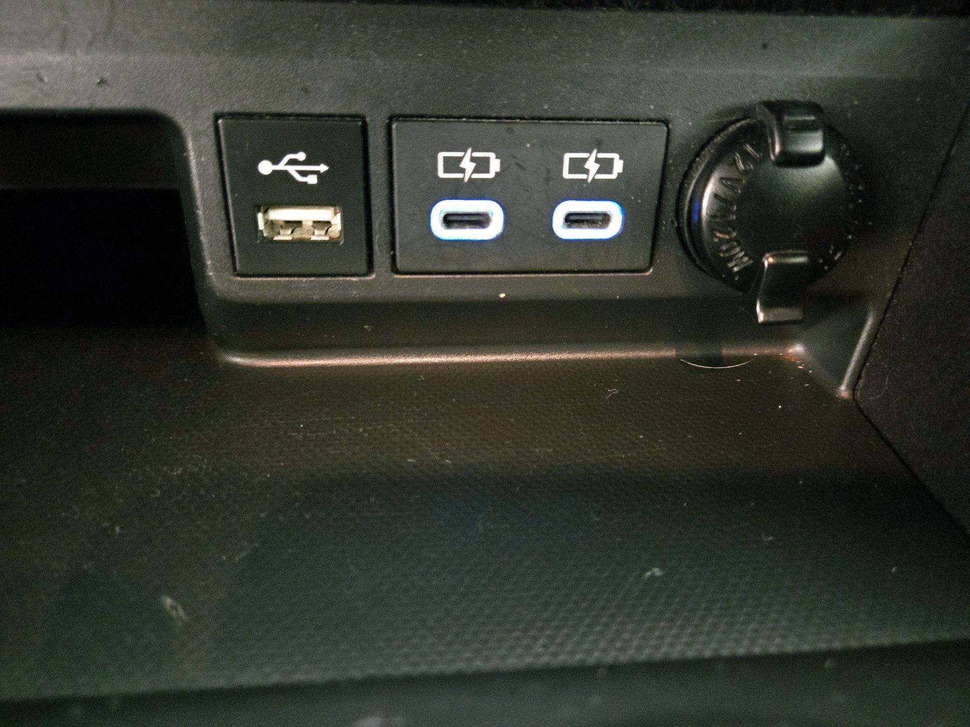 Thumbnail: 2022 Toyota Highlander - 19