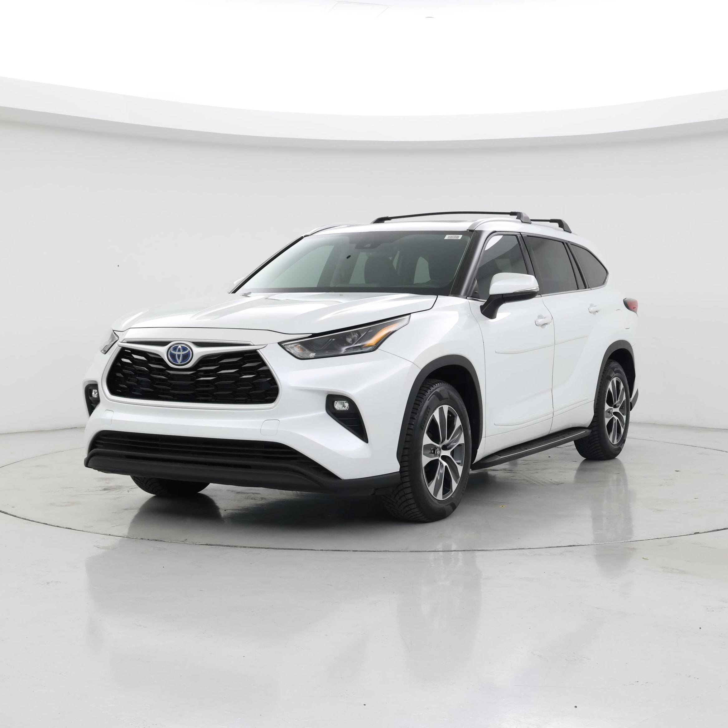Thumbnail: 2022 Toyota Highlander - 4