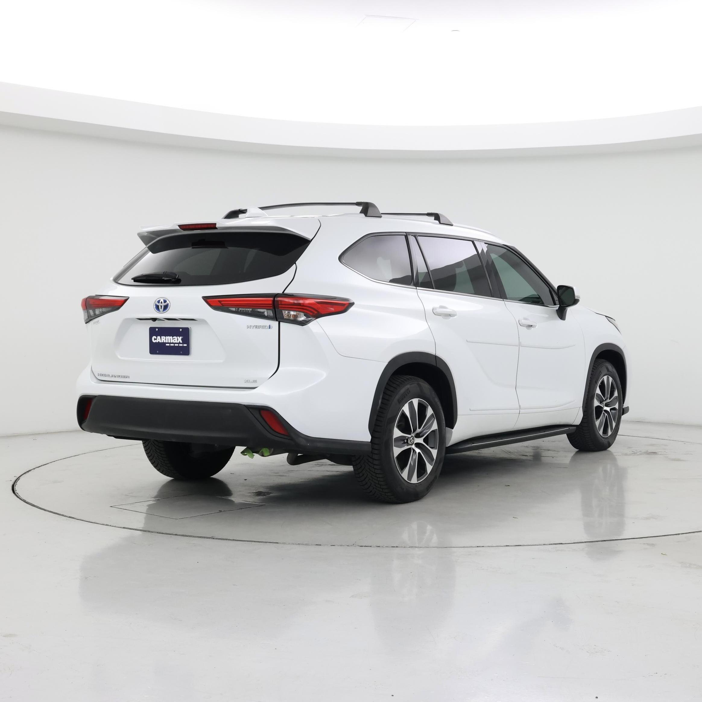 Thumbnail: 2022 Toyota Highlander - 8