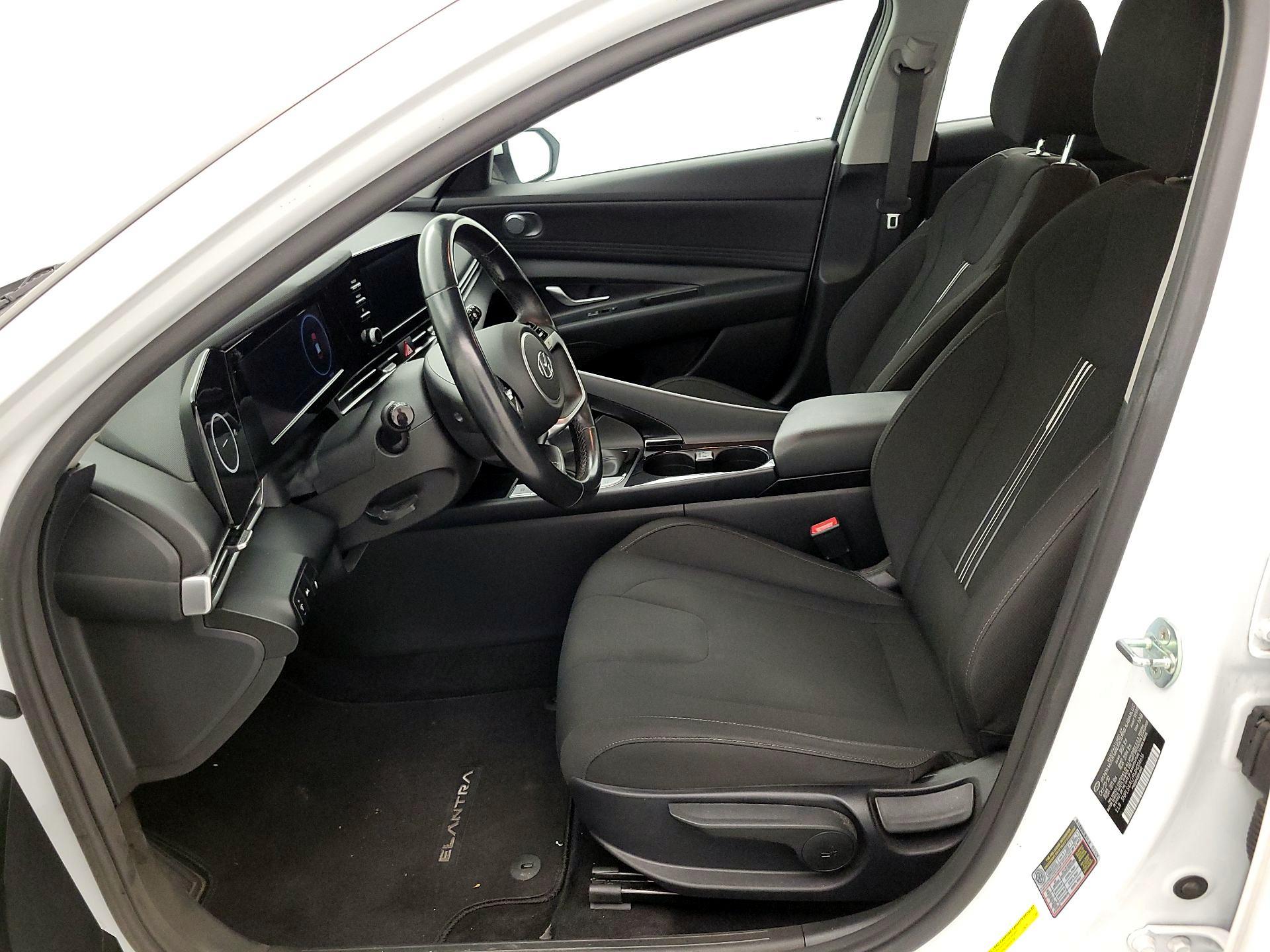 Thumbnail: 2021 Hyundai Elantra - 11