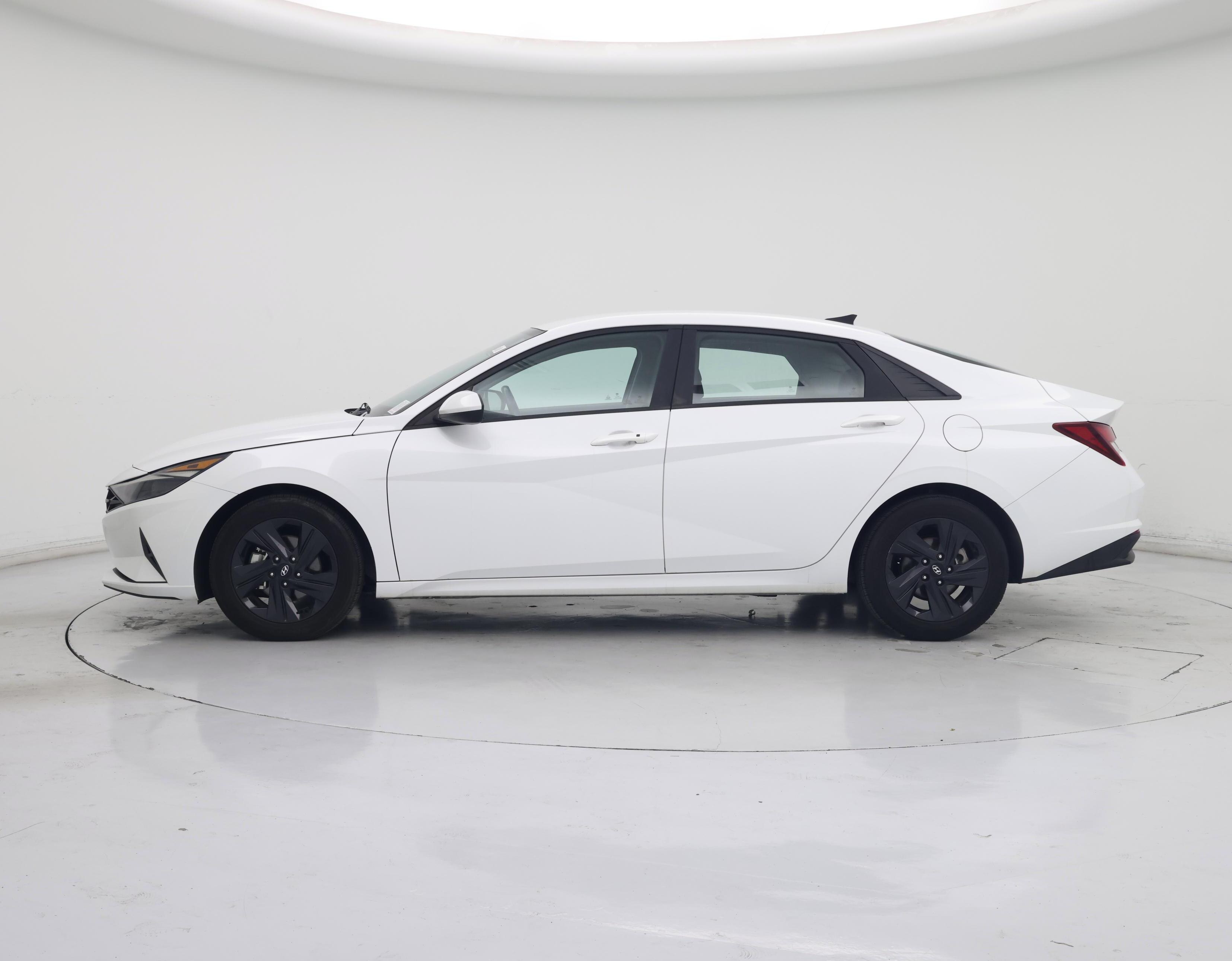 Thumbnail: 2021 Hyundai Elantra - 3