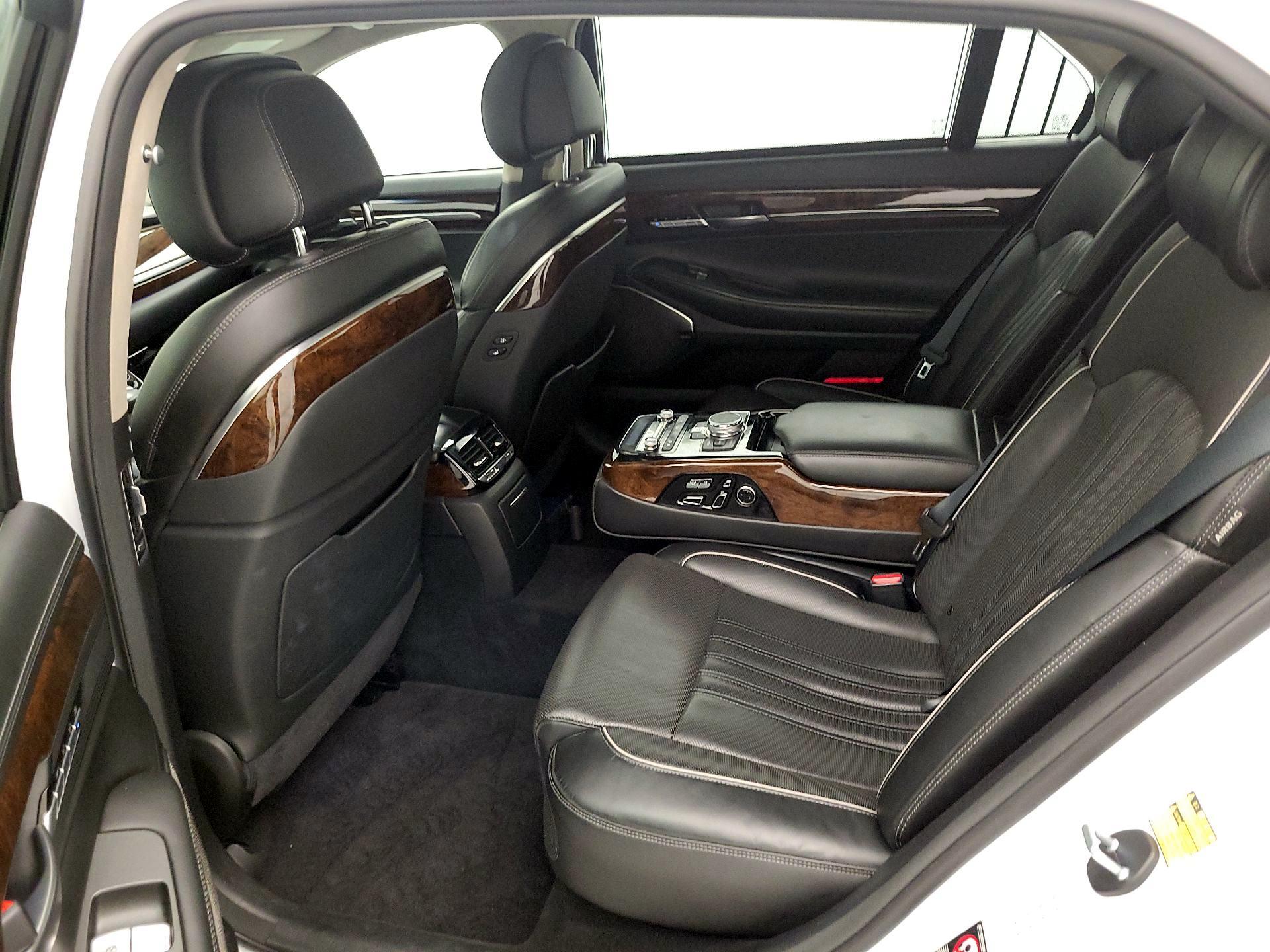 Thumbnail: 2017 Genesis G90 - 20