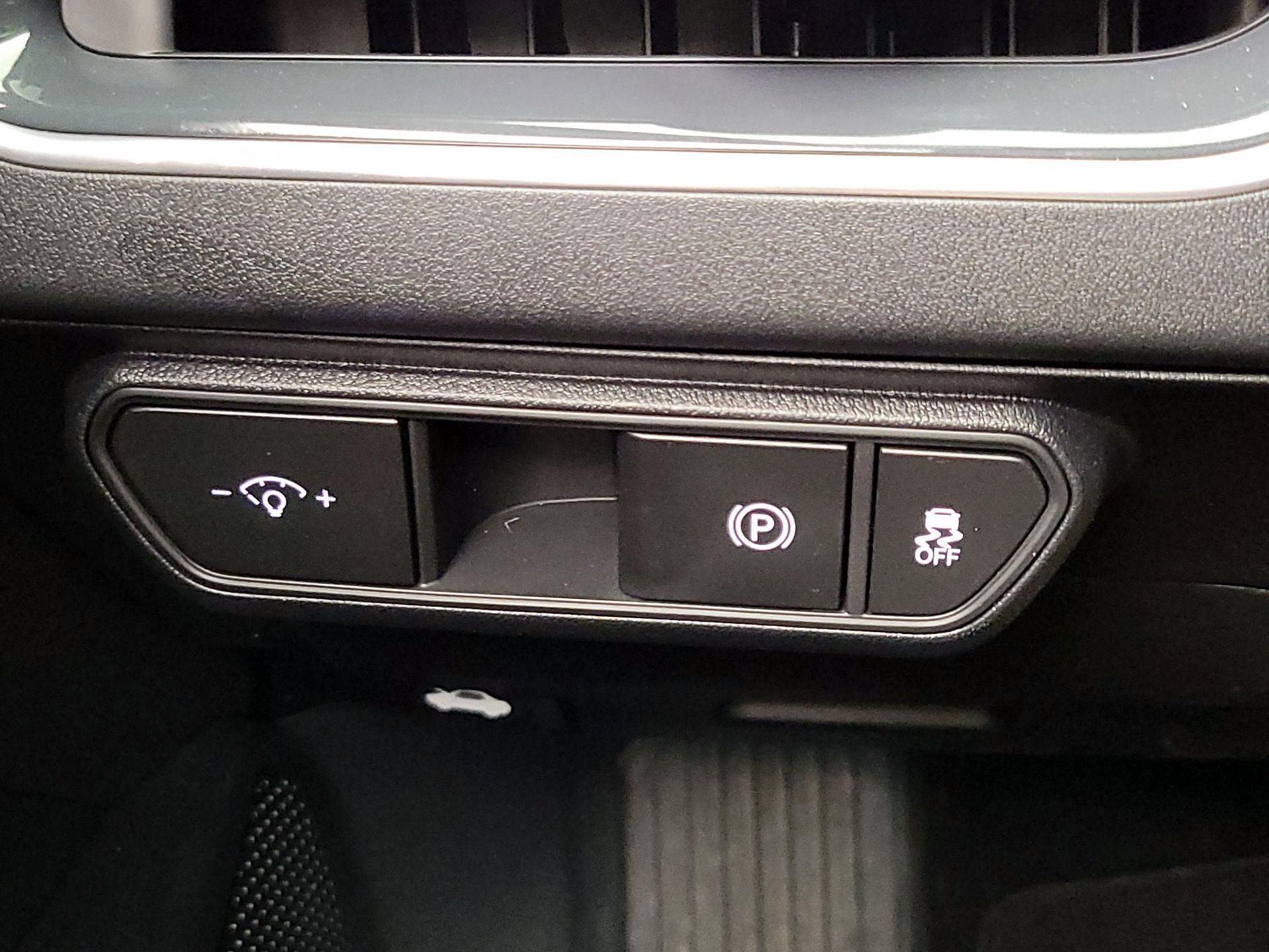 Thumbnail: 2025 Kia K4 - 13