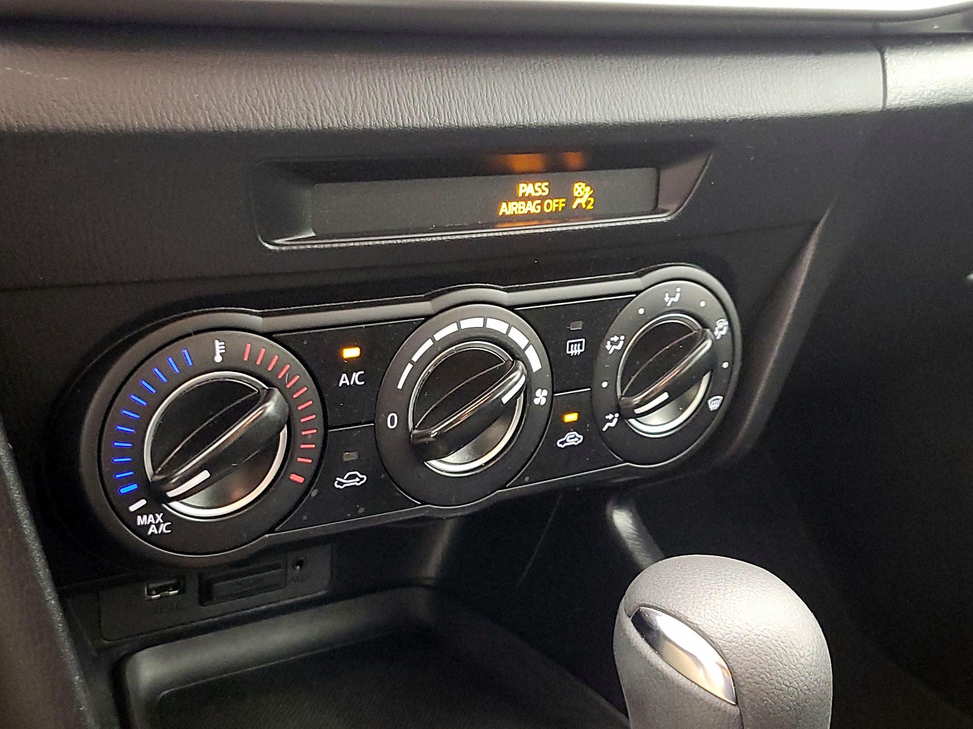 Thumbnail: 2017 Mazda Mazda3 - 16