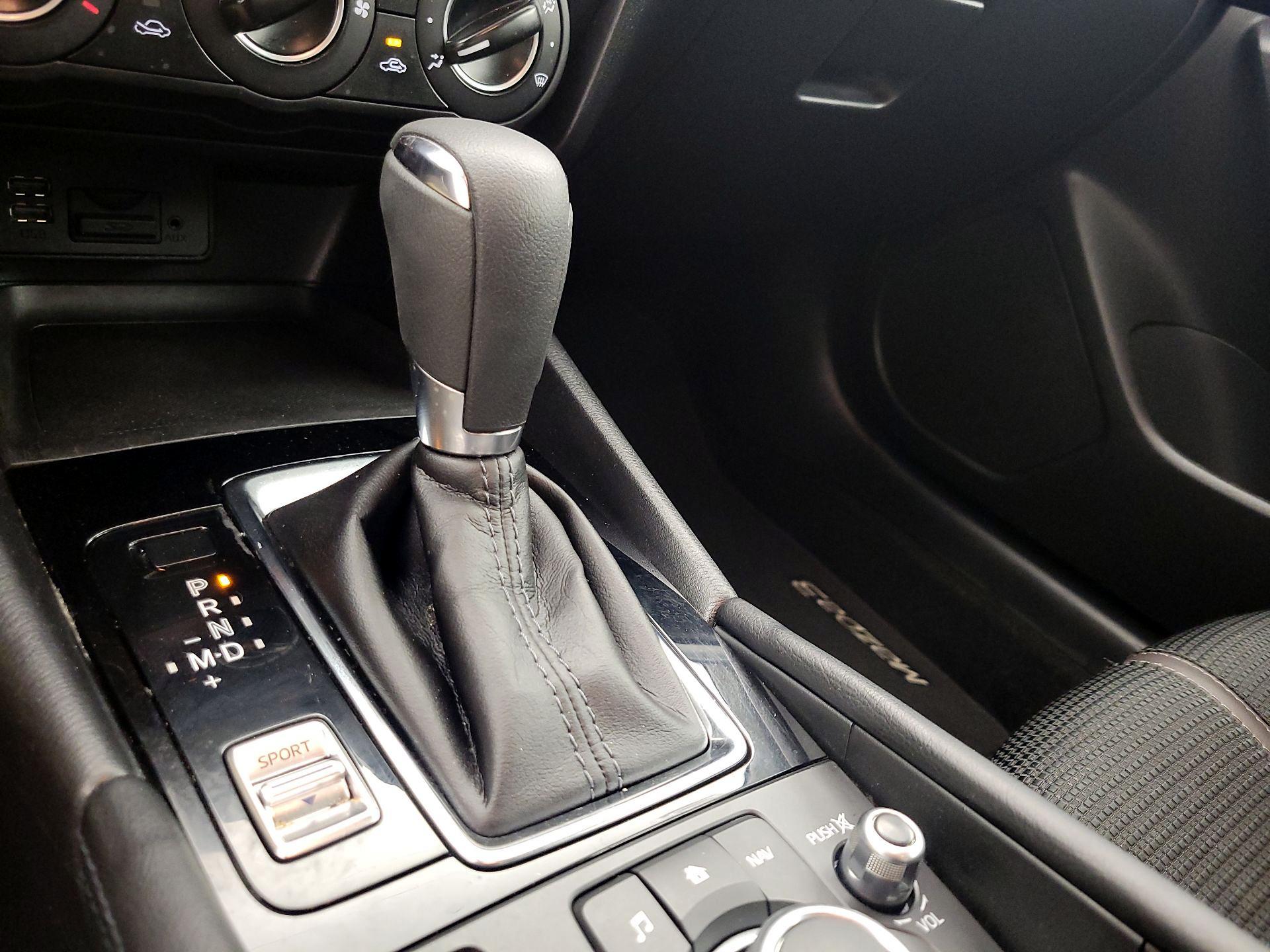 Thumbnail: 2017 Mazda Mazda3 - 17