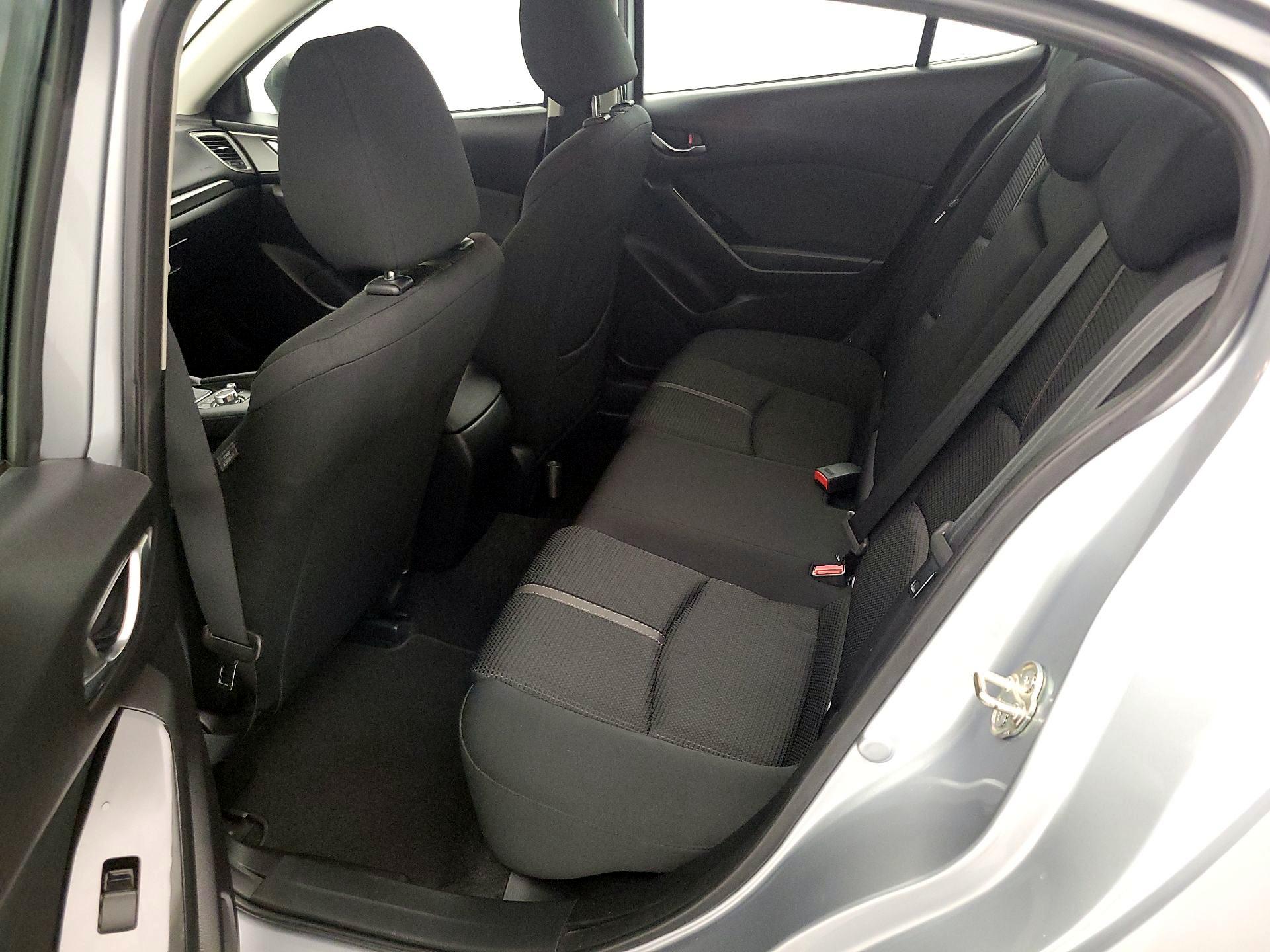 Thumbnail: 2017 Mazda Mazda3 - 18