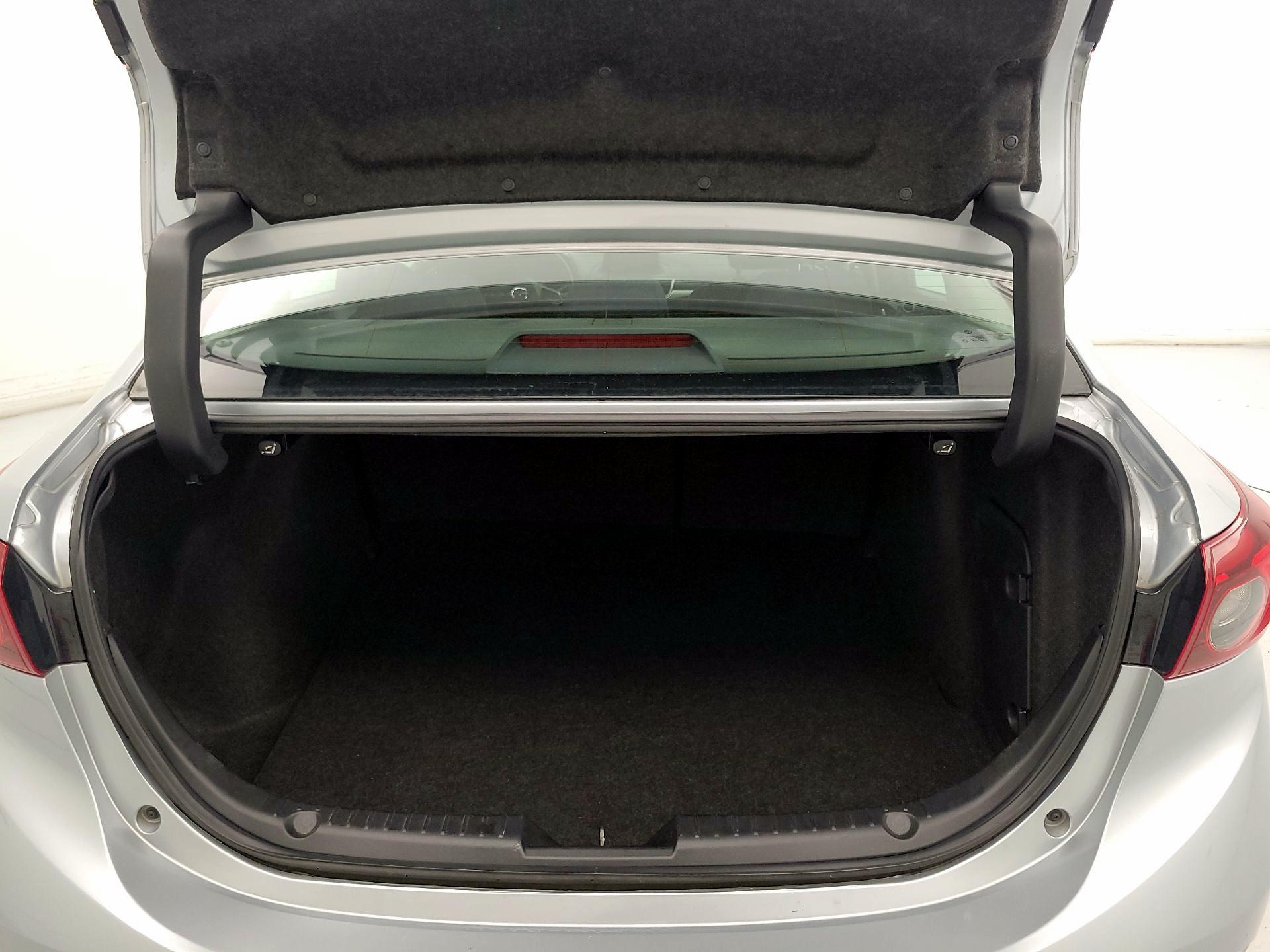 Thumbnail: 2017 Mazda Mazda3 - 19