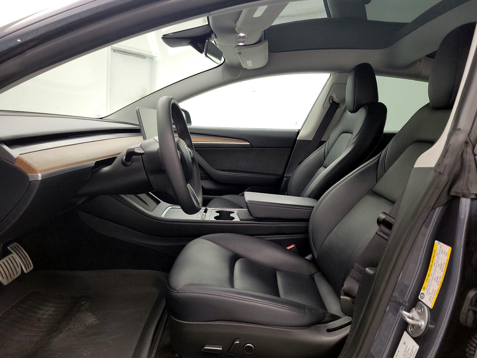 Thumbnail: 2023 Tesla Model 3 - 11