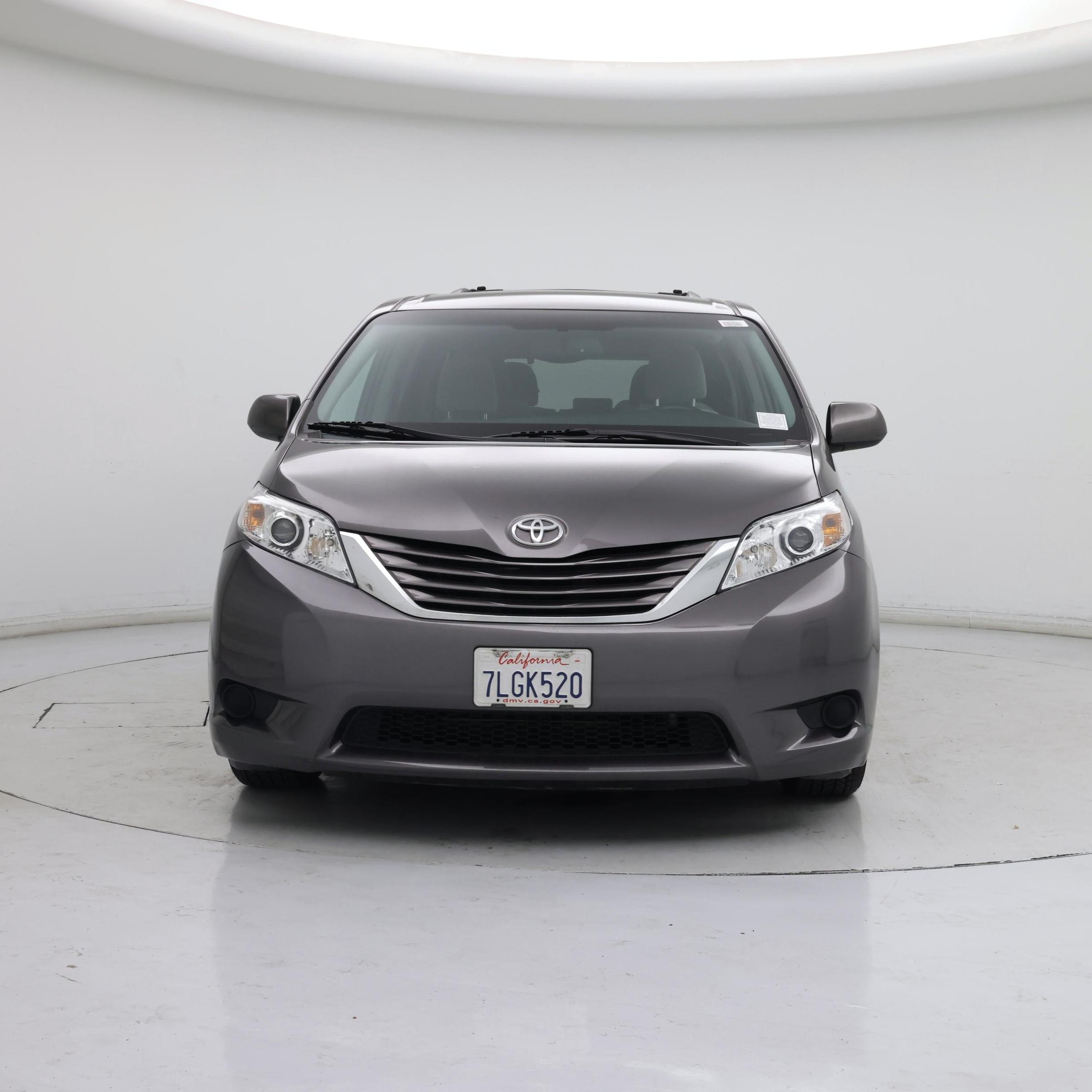 Thumbnail: 2015 Toyota Sienna - 5