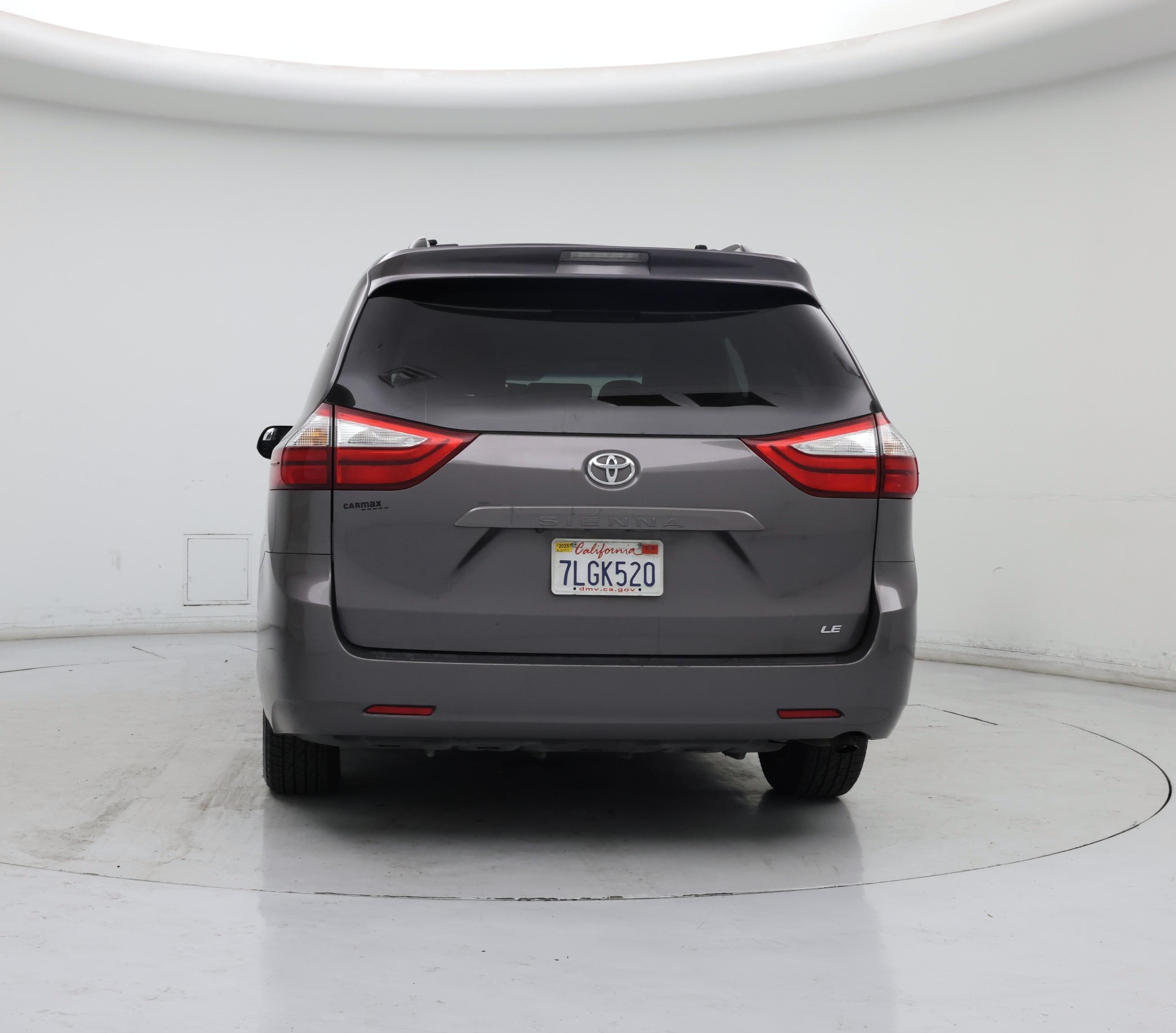 Thumbnail: 2015 Toyota Sienna - 6