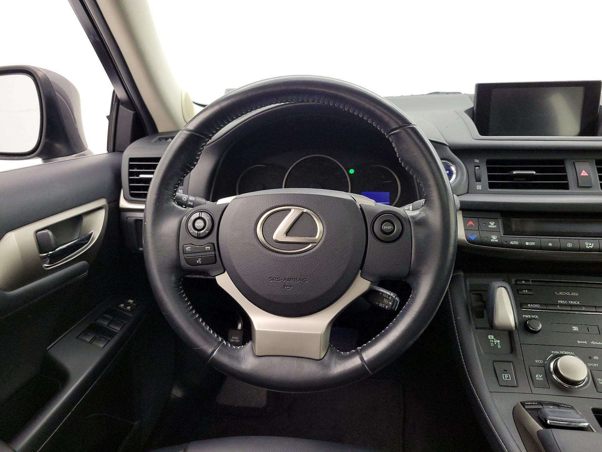 Thumbnail: 2017 Lexus CT - 10