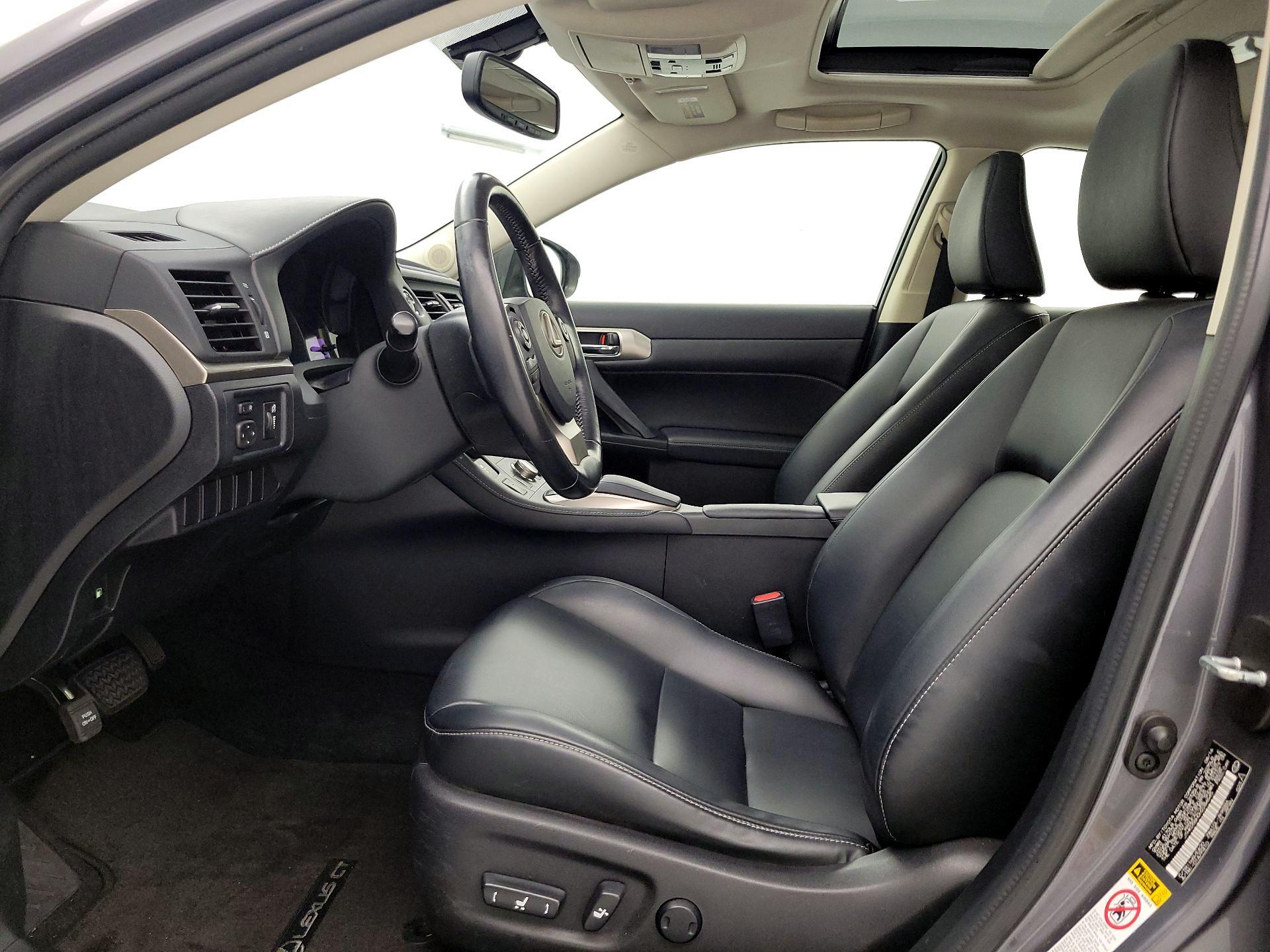 Thumbnail: 2017 Lexus CT - 11