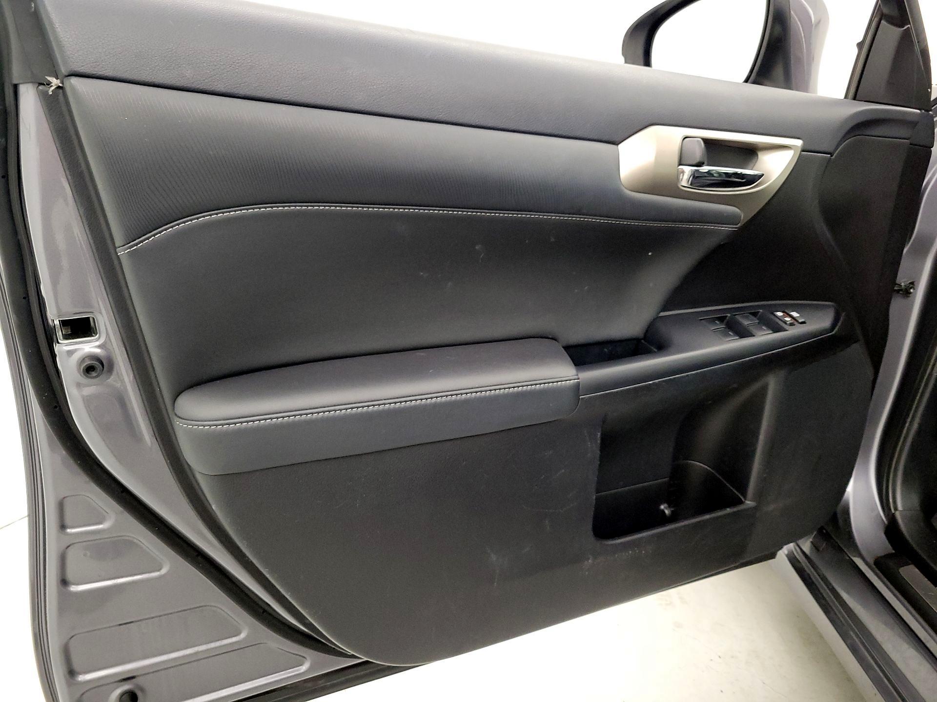 Thumbnail: 2017 Lexus CT - 12