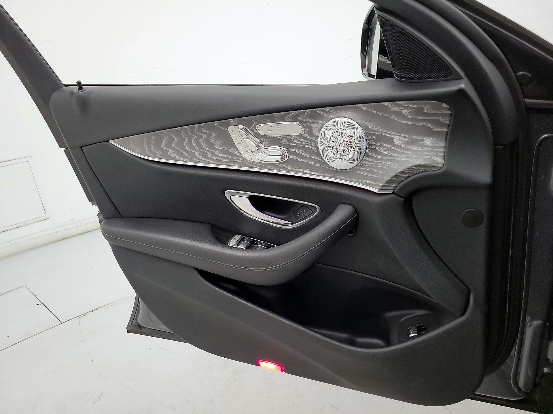 Thumbnail: 2021 Mercedes-Benz E-Class - 12