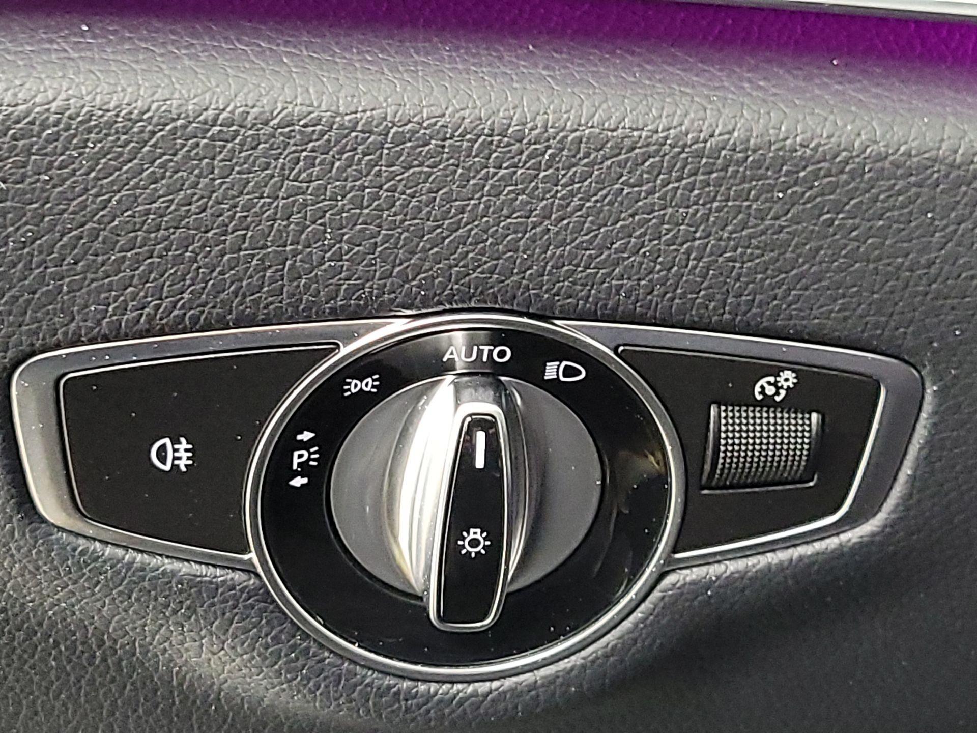 Thumbnail: 2021 Mercedes-Benz E-Class - 13