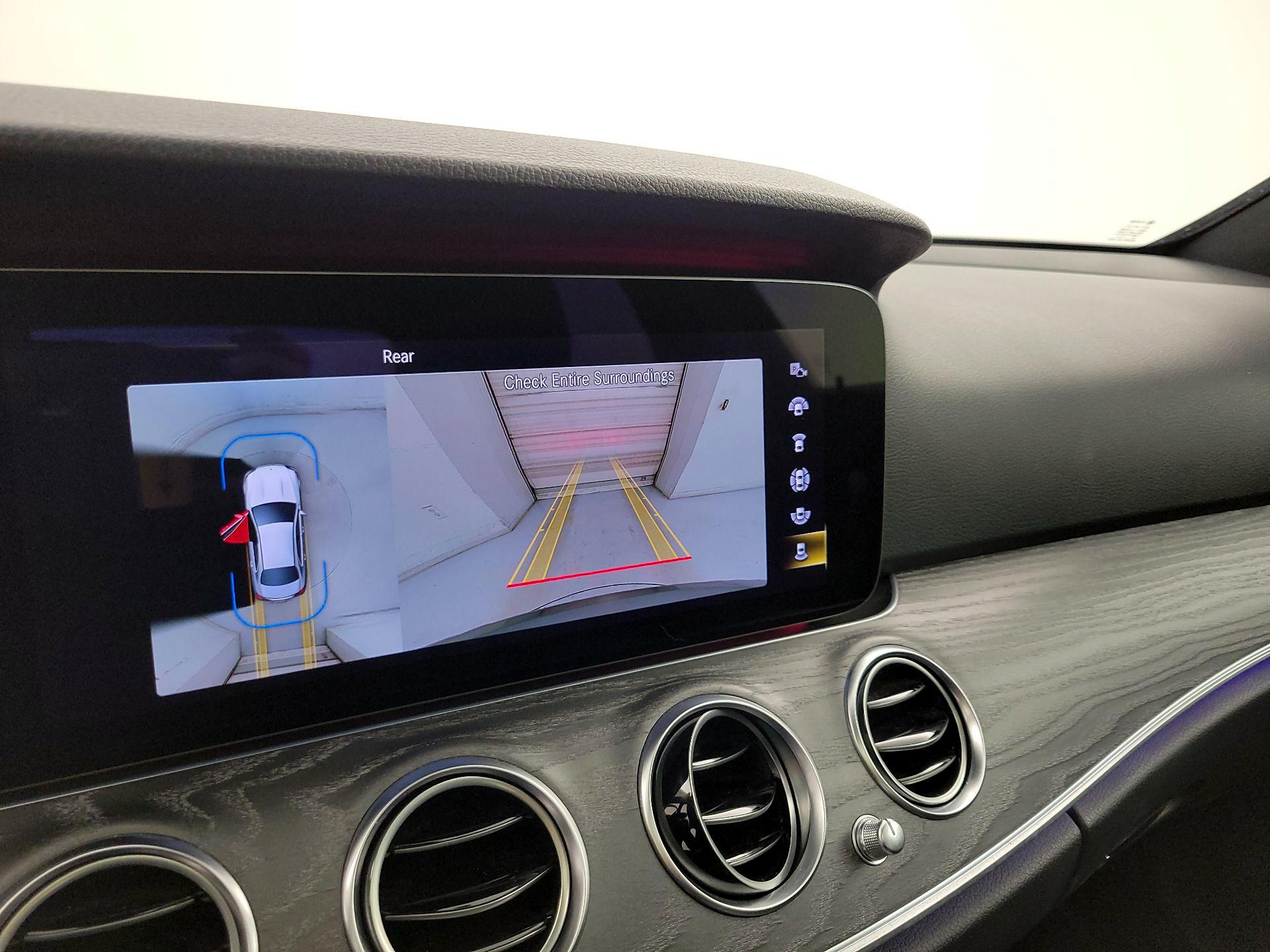 Thumbnail: 2021 Mercedes-Benz E-Class - 14