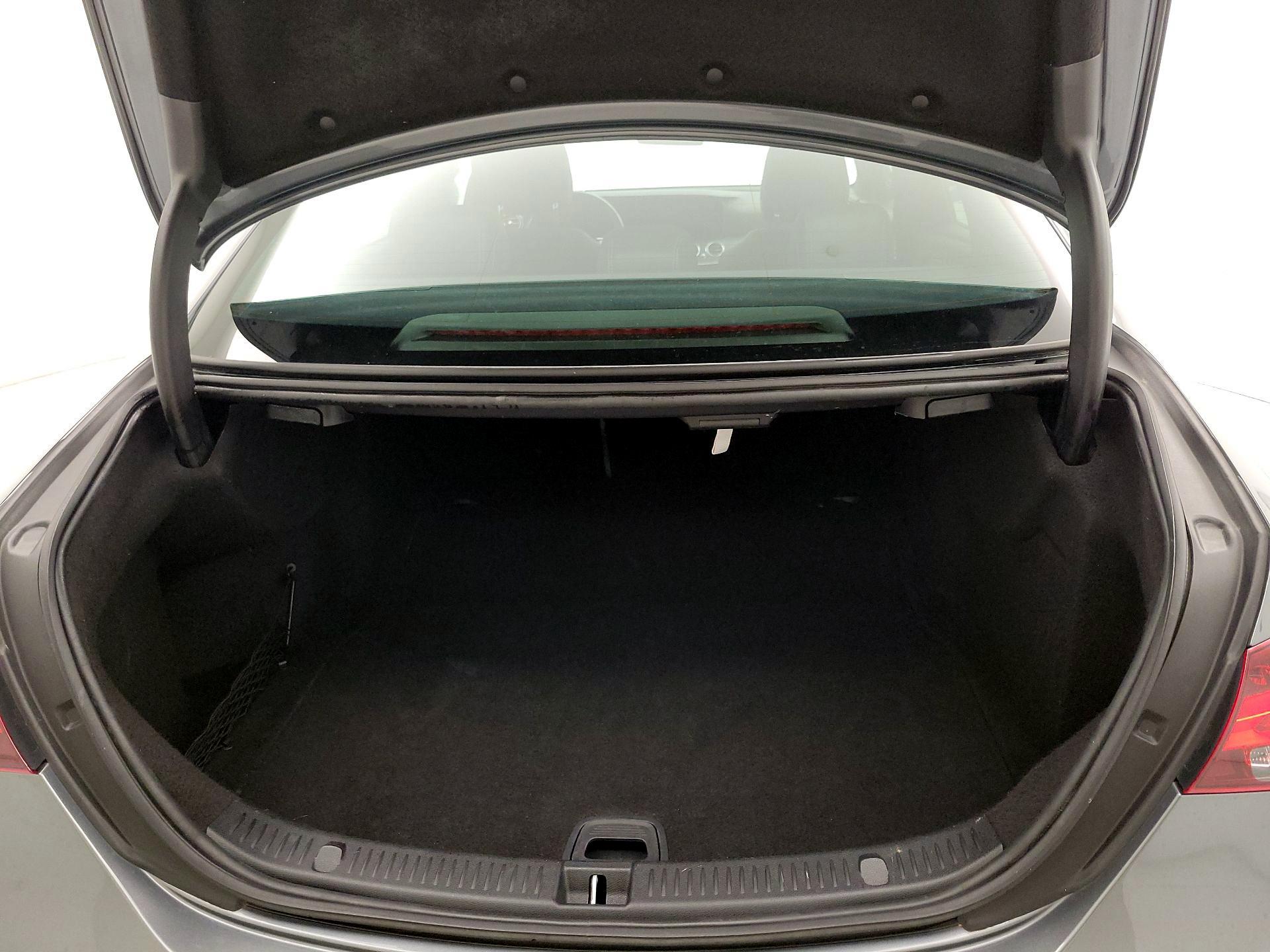 Thumbnail: 2021 Mercedes-Benz E-Class - 20