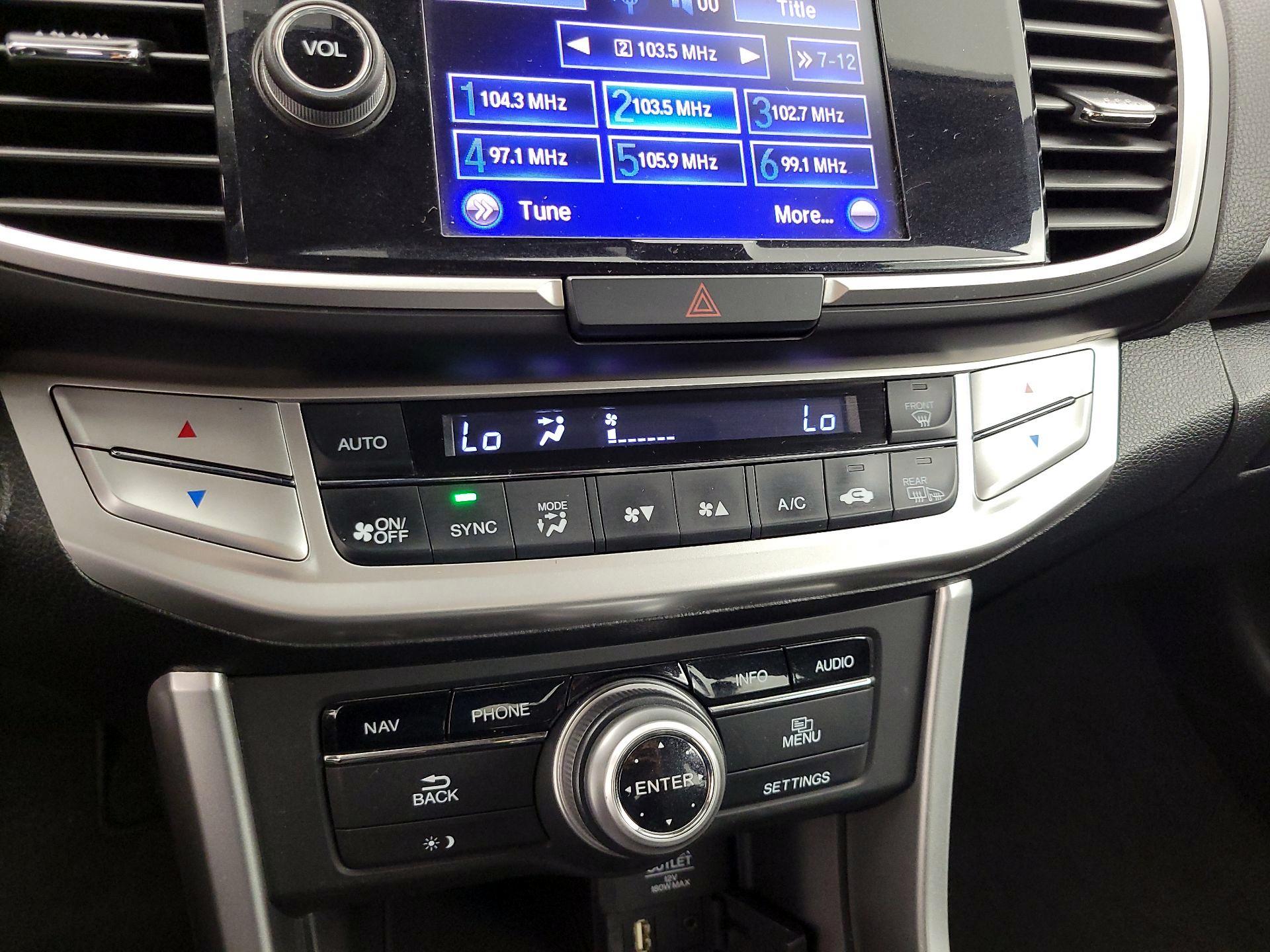 Thumbnail: 2015 Honda Accord - 17