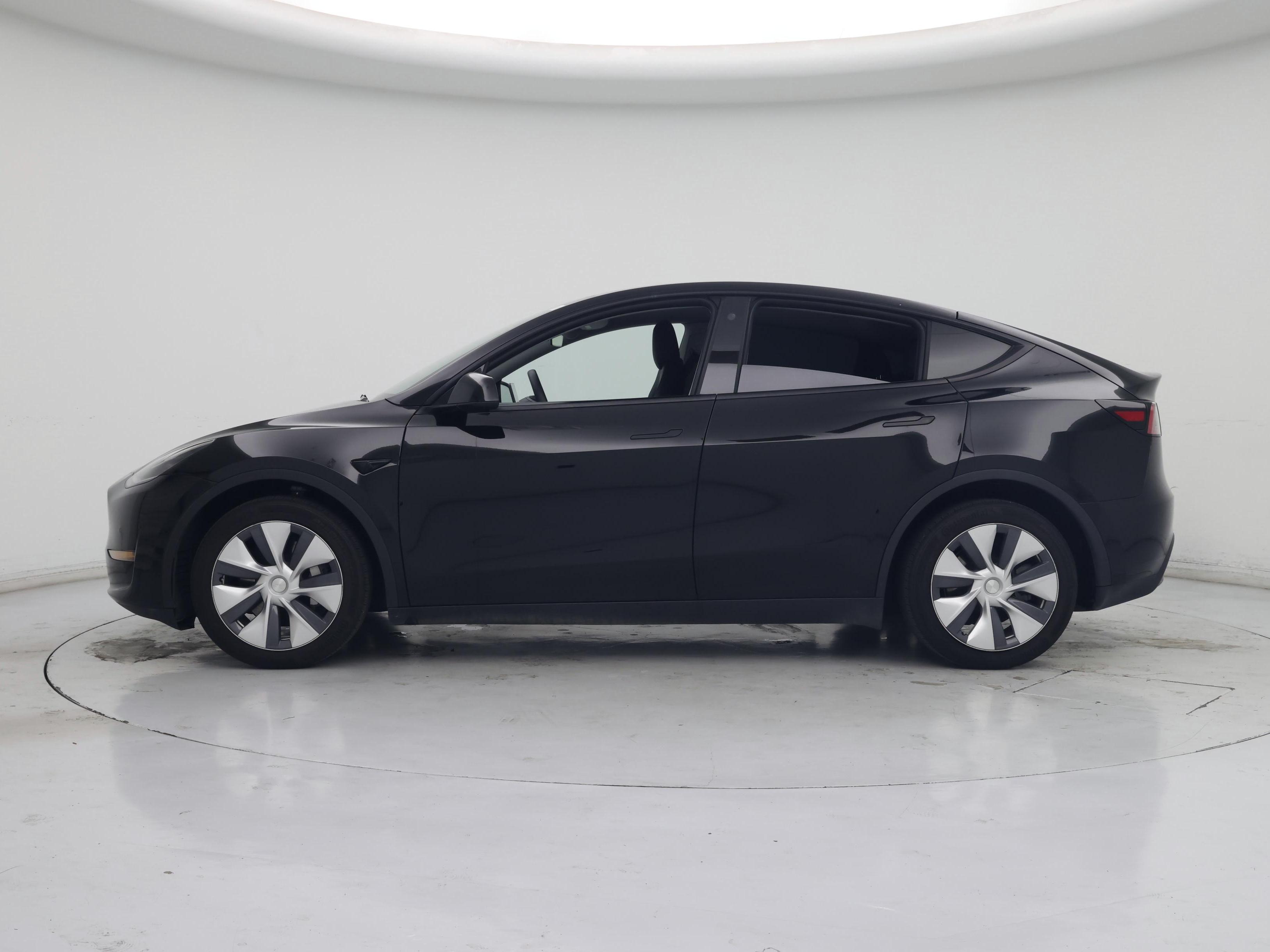 Thumbnail: 2022 Tesla Model Y - 3