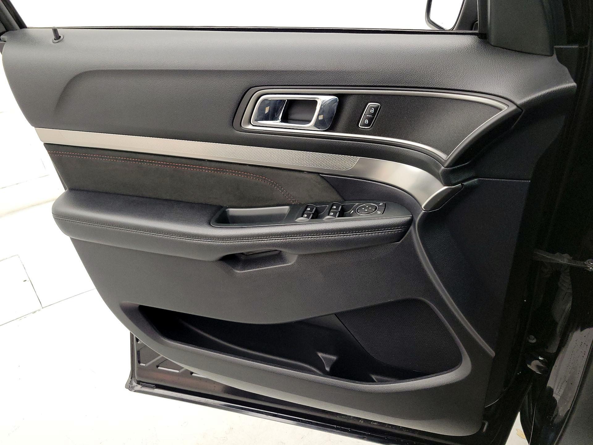 Thumbnail: 2019 Ford Explorer - 12