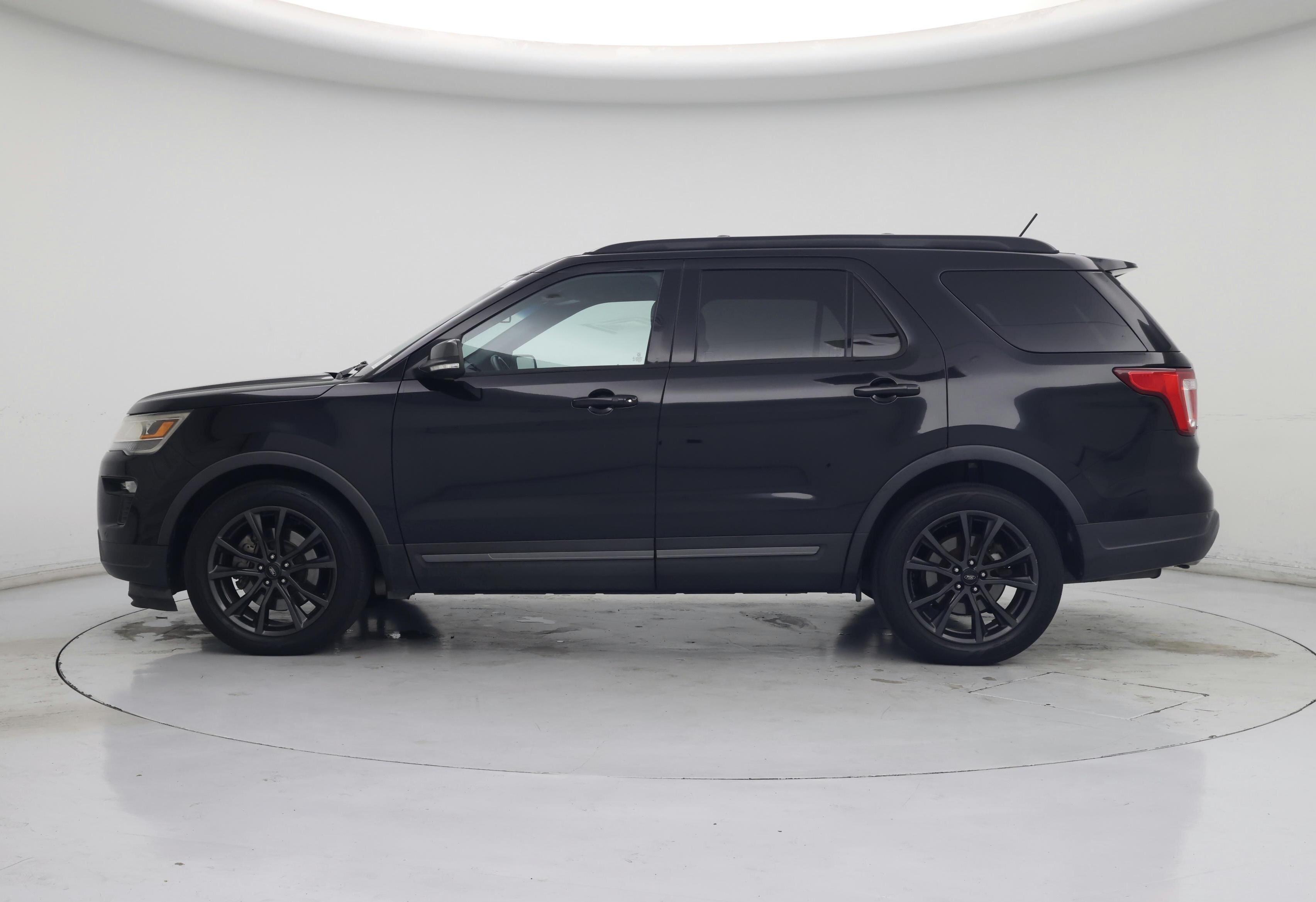 Thumbnail: 2019 Ford Explorer - 3