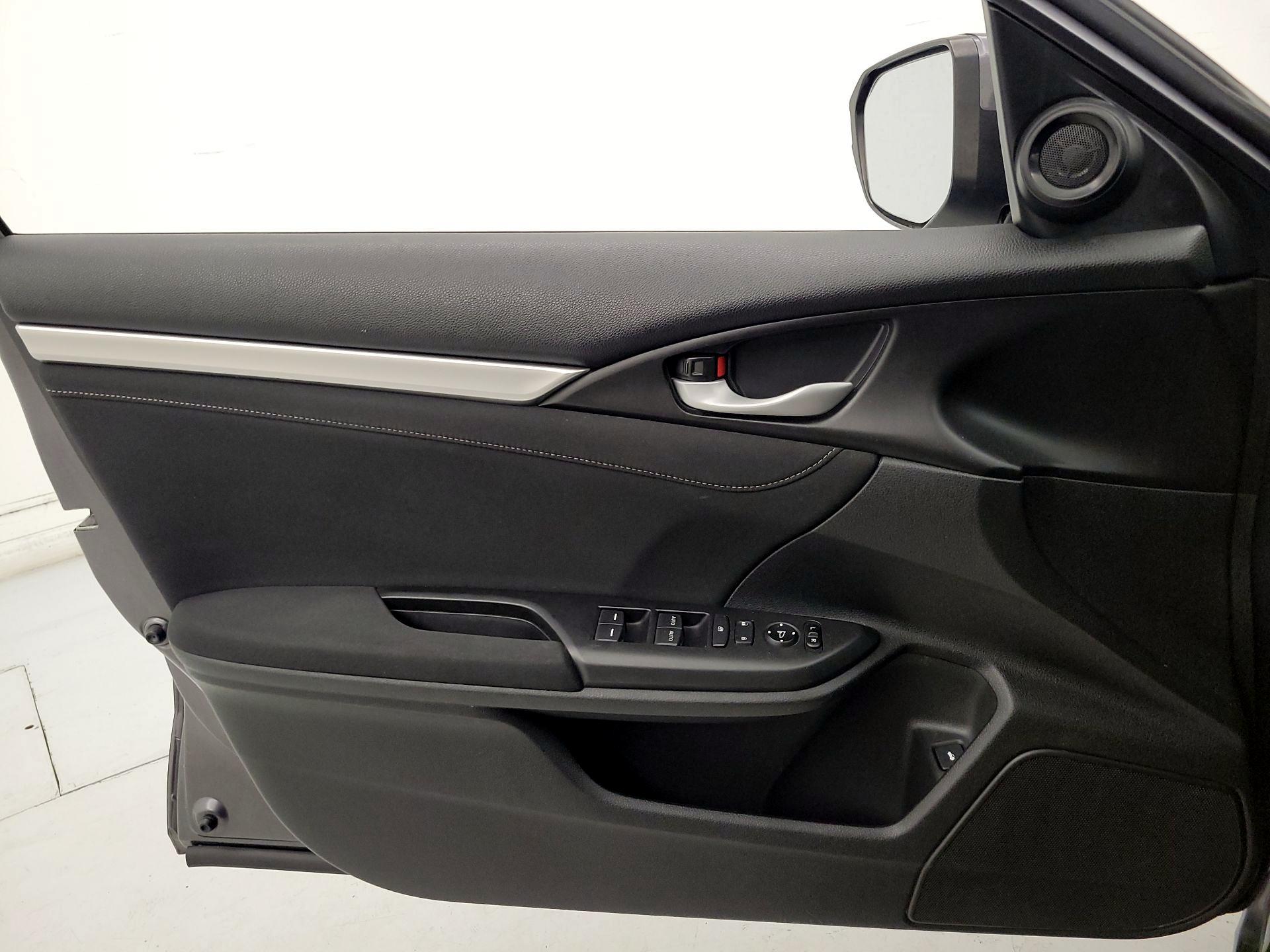 Thumbnail: 2018 Honda Civic - 12